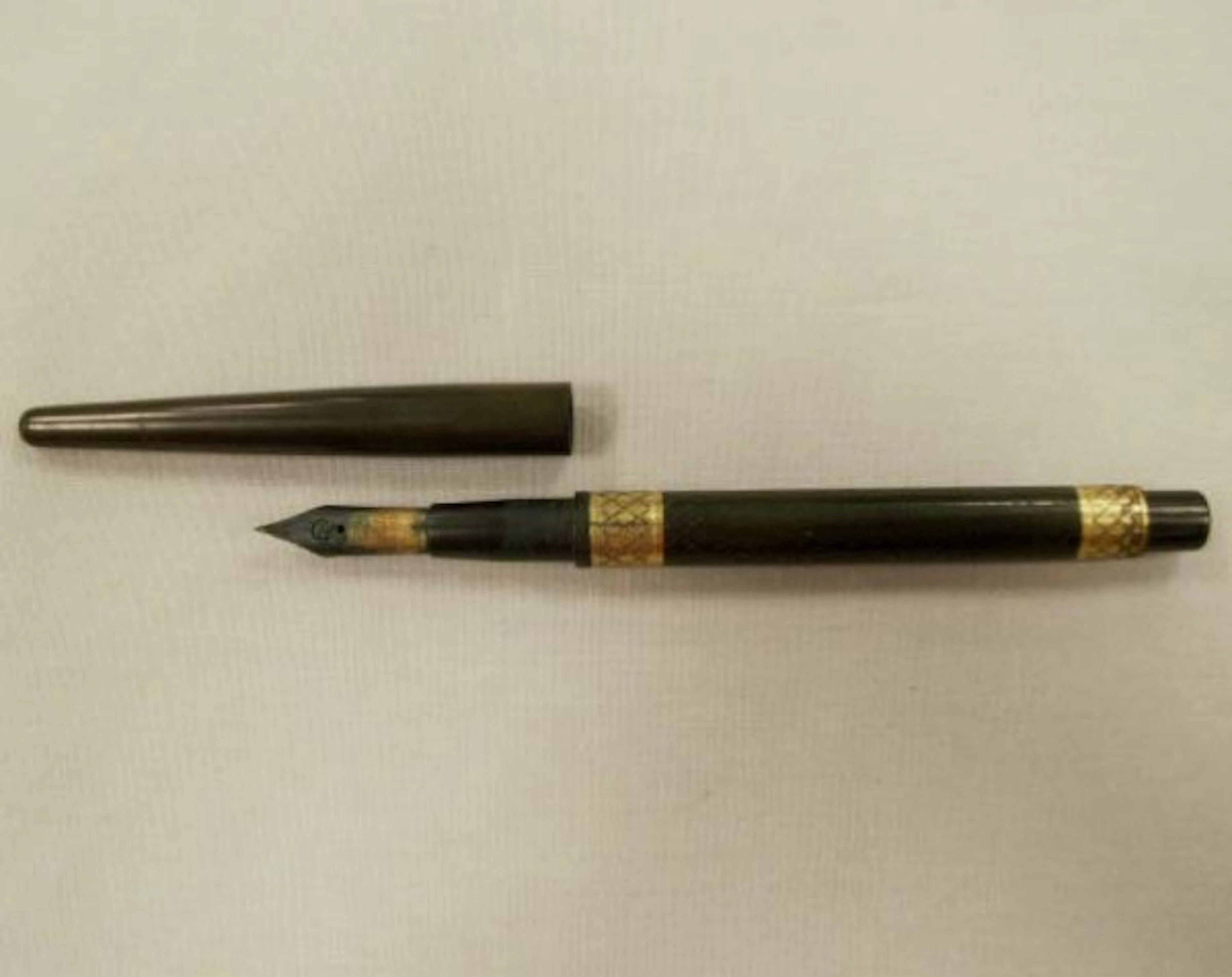 98: VINTAGE WATERMAN #25 BLACK CHASED PEN
