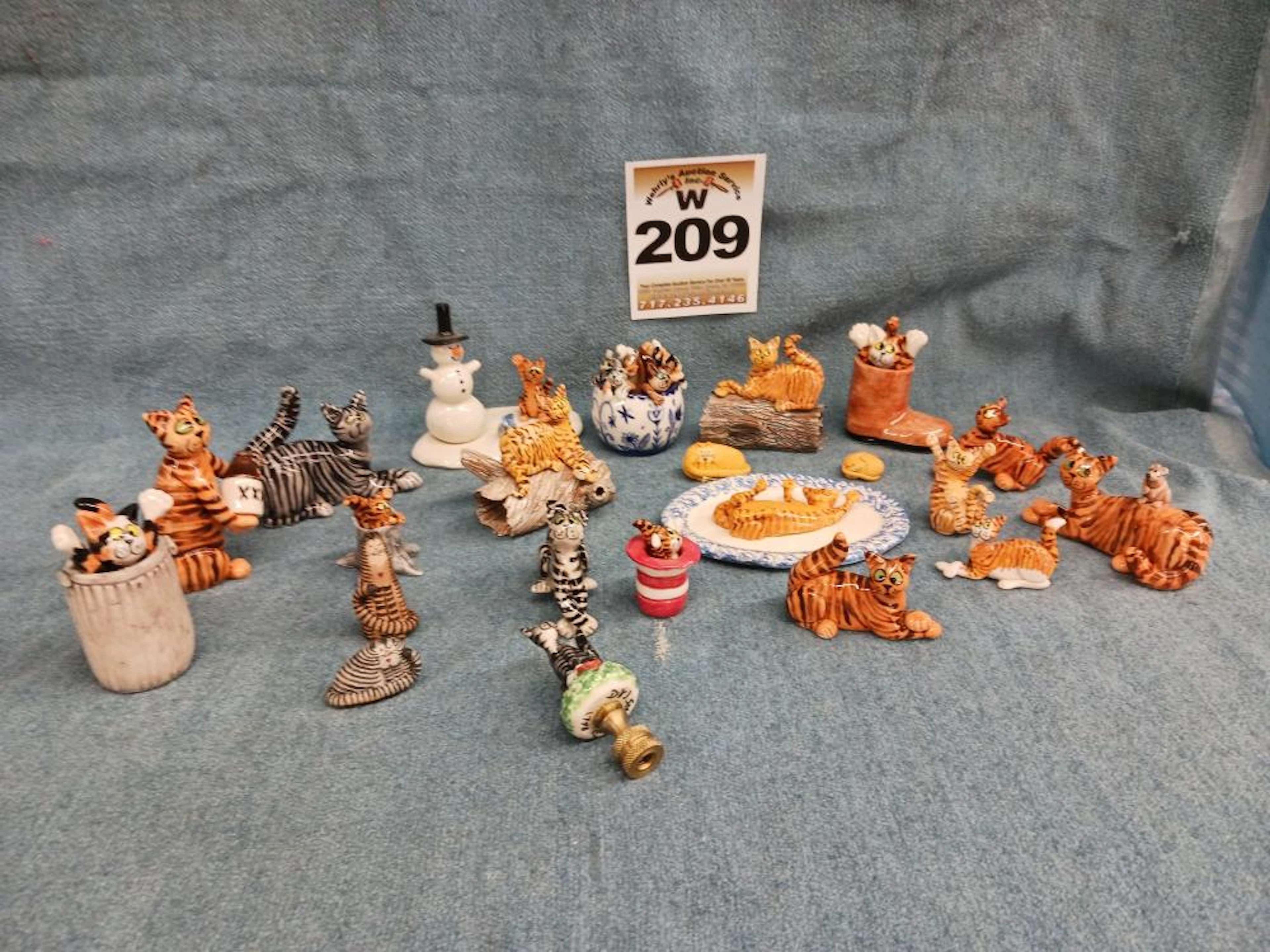 Tray Lot of 20+ Smallwood Glass Cat Figurines