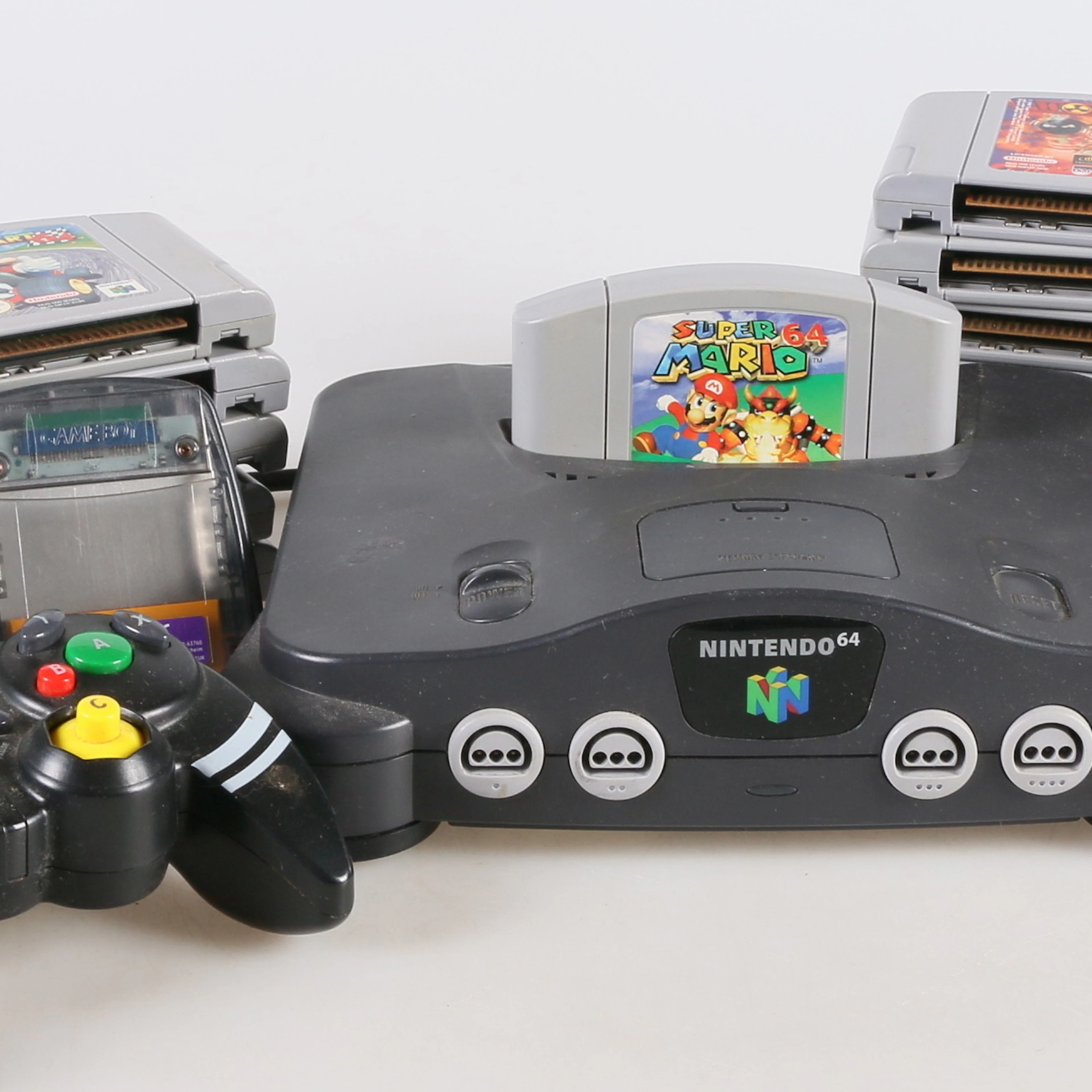 SPELKONSOL, med 11 spel och en spelkontroll, Nintendo 64, samtida.
