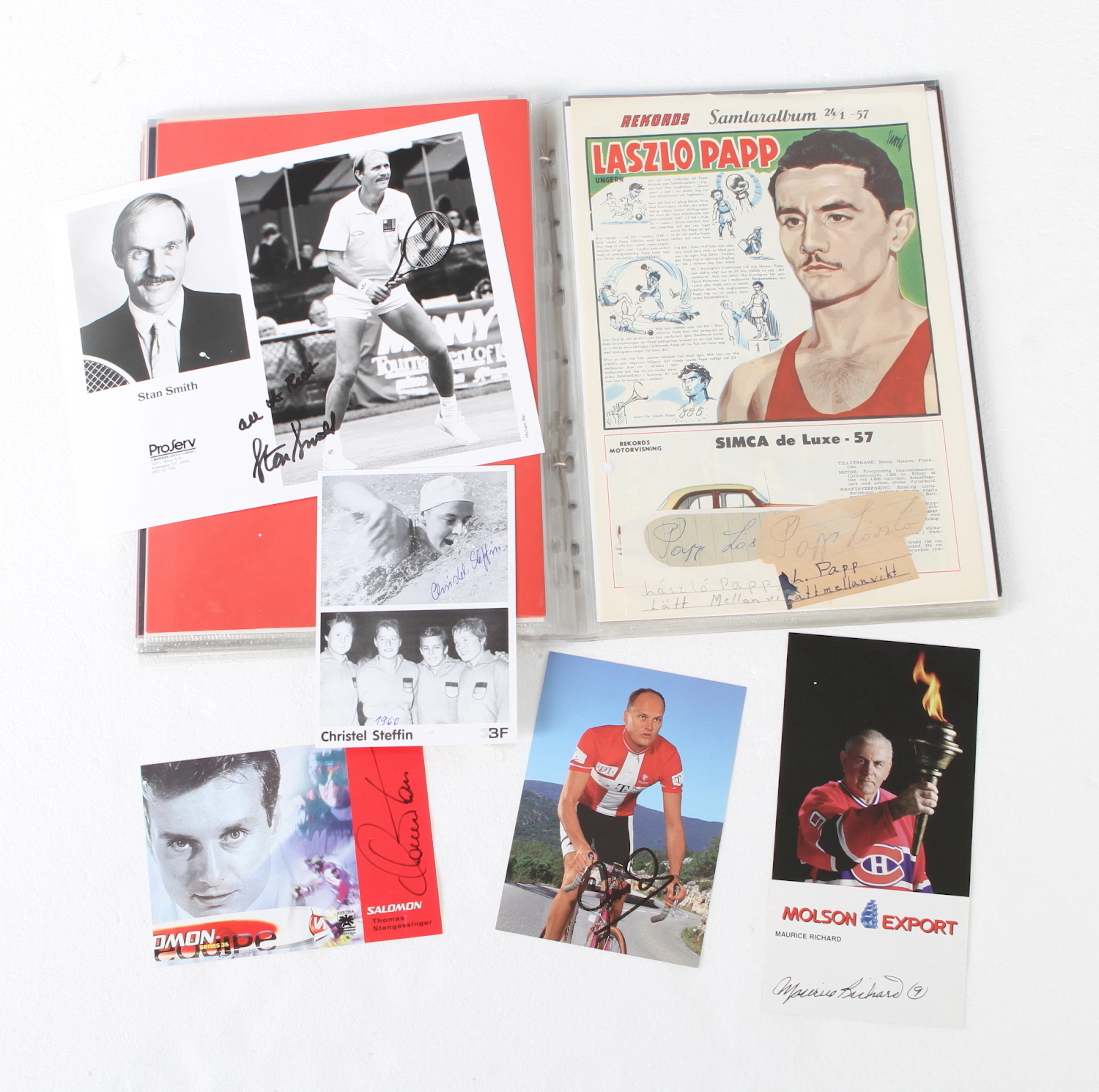 AUTOGRAFER och IDOLBILDER, ca 39 st, Svenk samt internationell idrott, bl a Francesco Totti, Diego Maradona, Dan Marino.