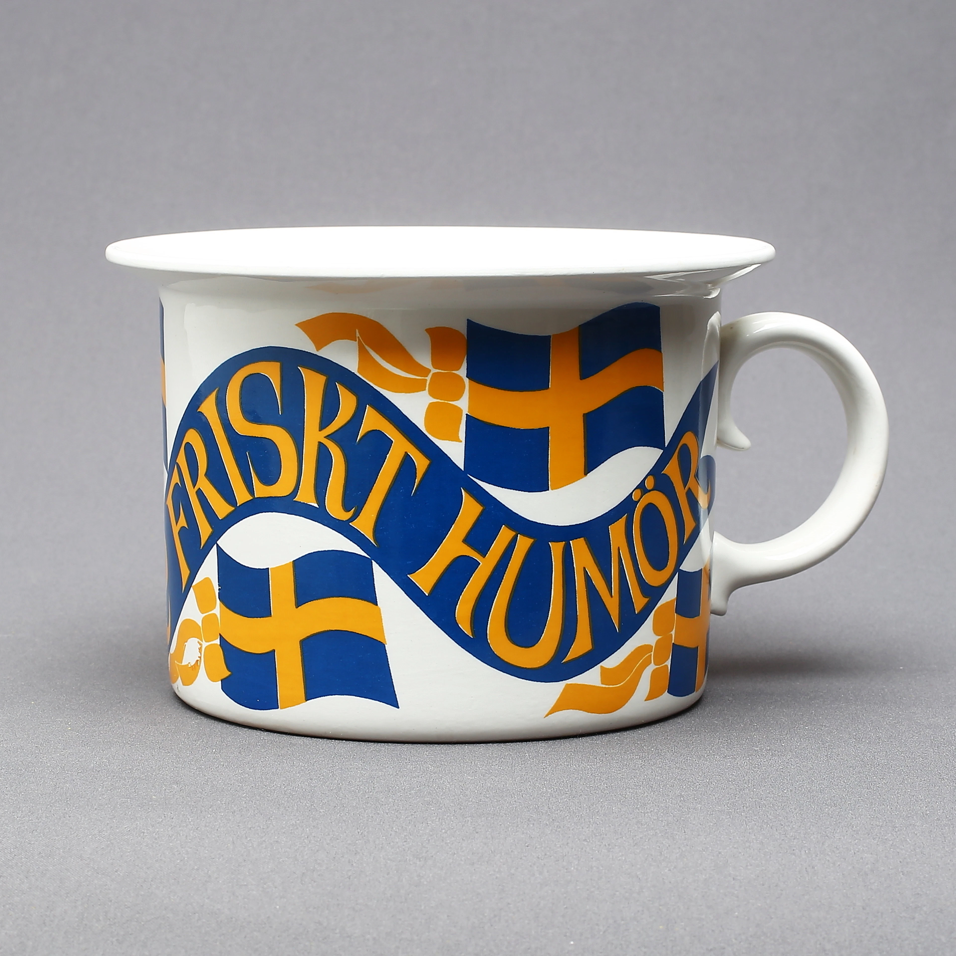 POTTA, flintgods, "Heja Sverige Friskt Humör", Margareta Hennix, Gustavsberg.