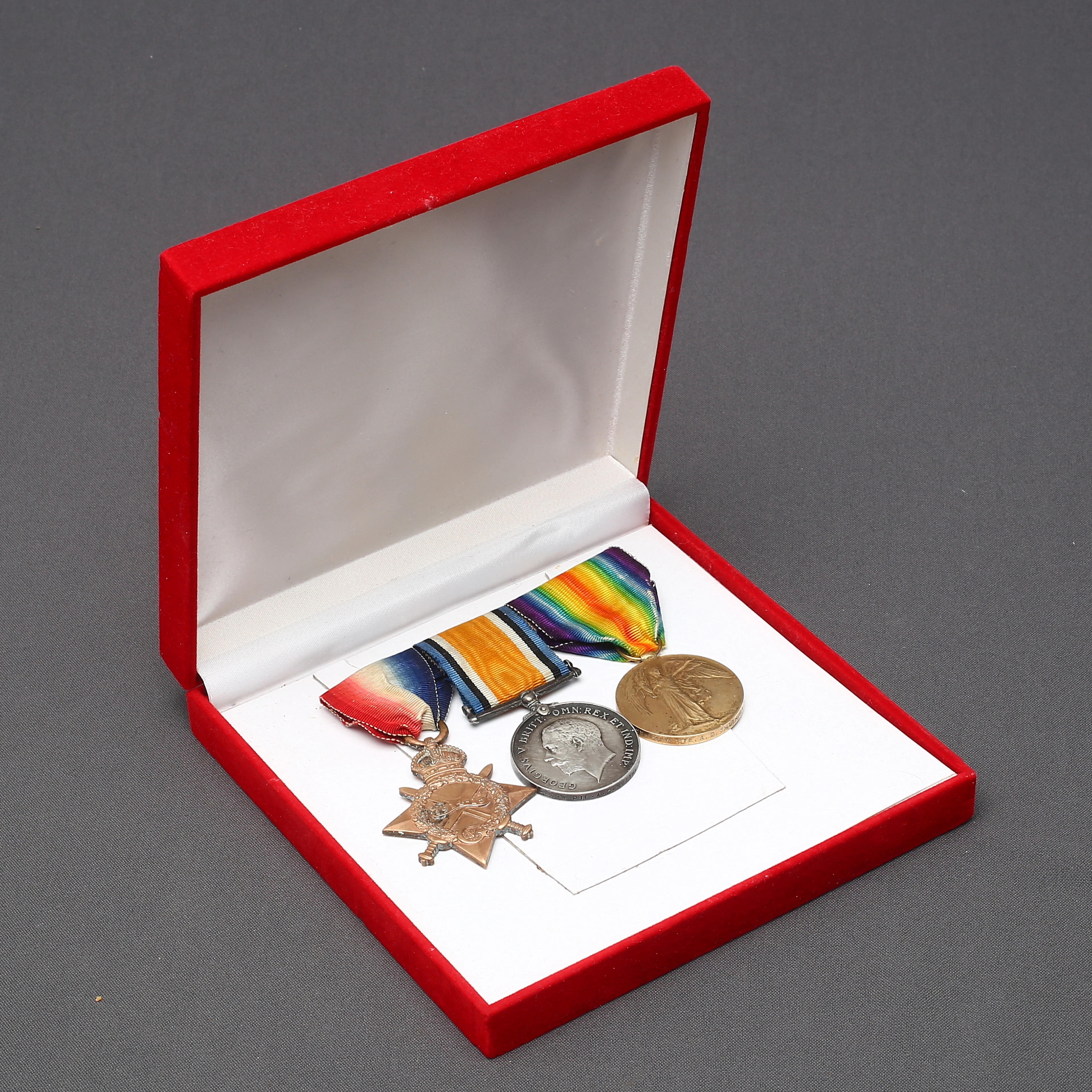 MEDALJER, 3 st, brons och silver, WWI, England, 1914-1919.