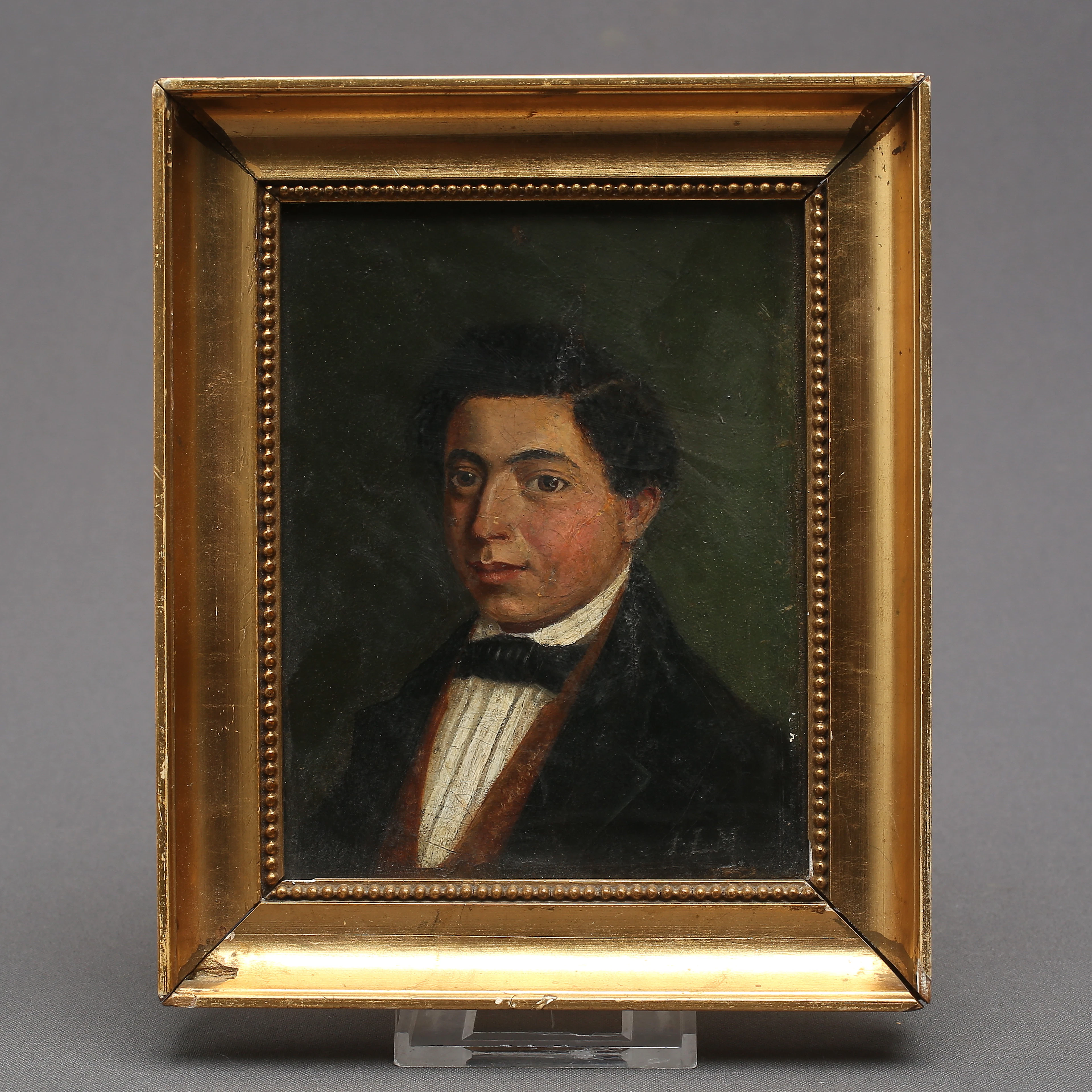 OIDENTIFIERAD KONSTNÄR. Porträtt av herre, olja på duk, monogramsignerad, omkring 1800-talets mitt.