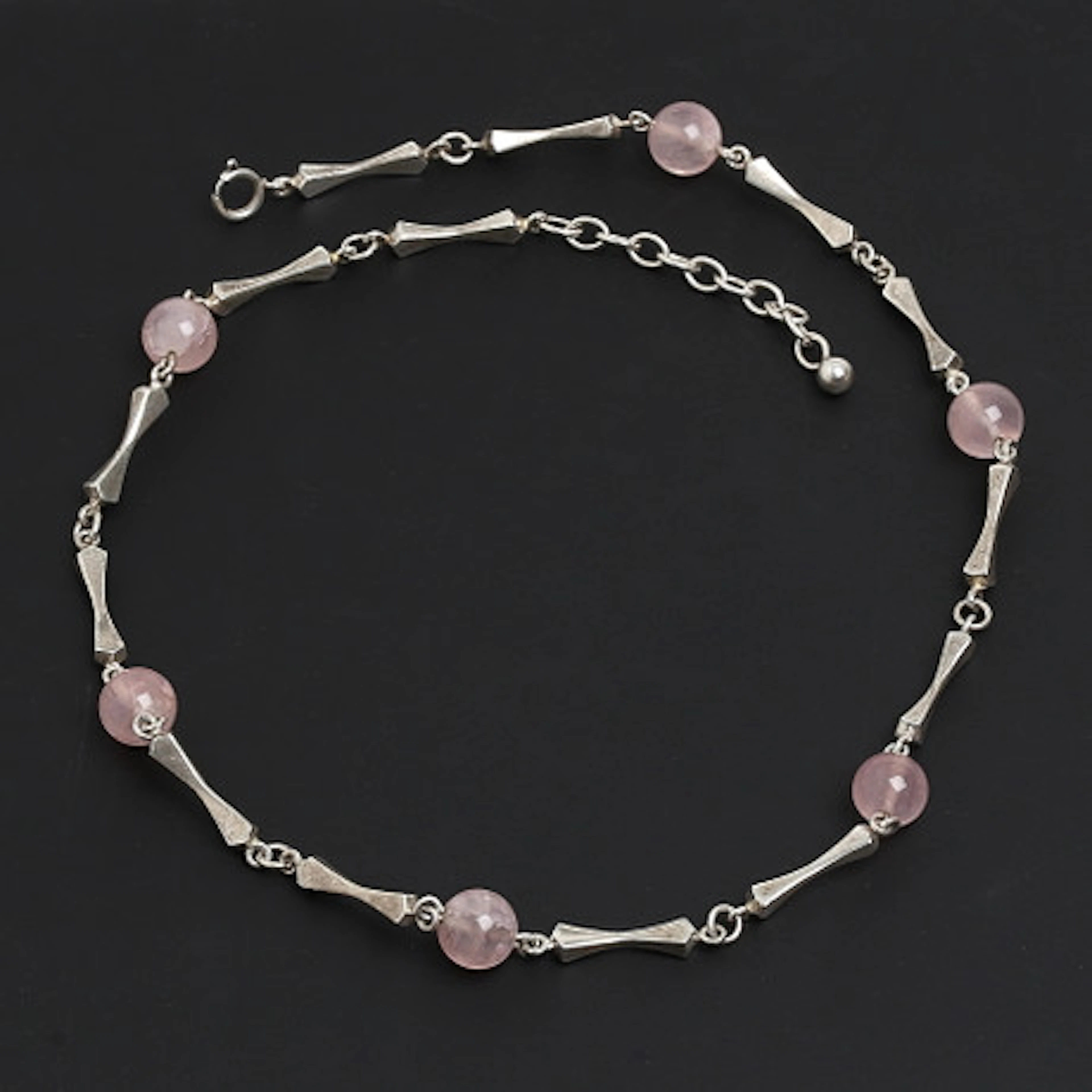 HALSBAND, silver med rundslipad rosenkvart…