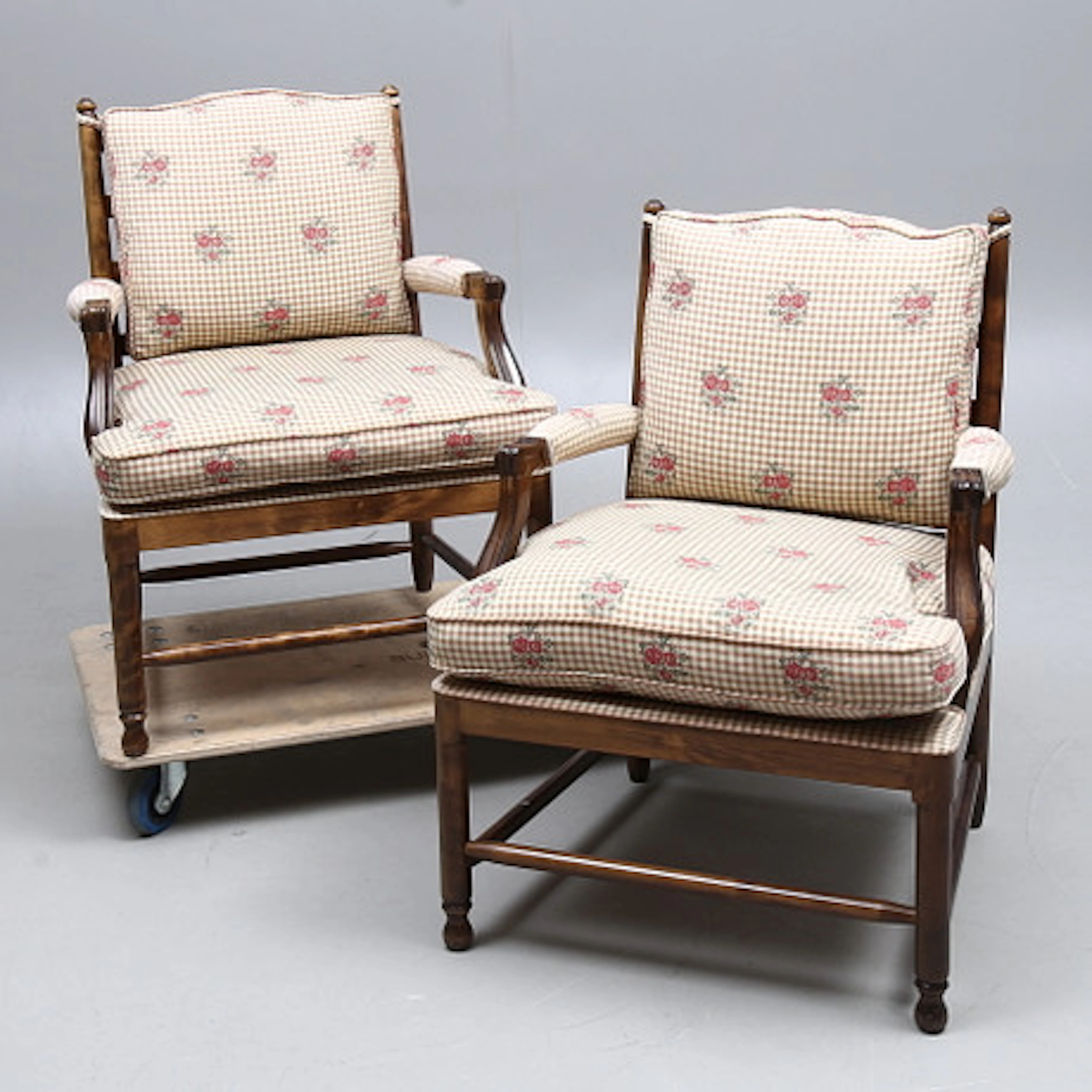 KARMSTOLAR, Gripsholmsstolar, 1 par, 1900-…