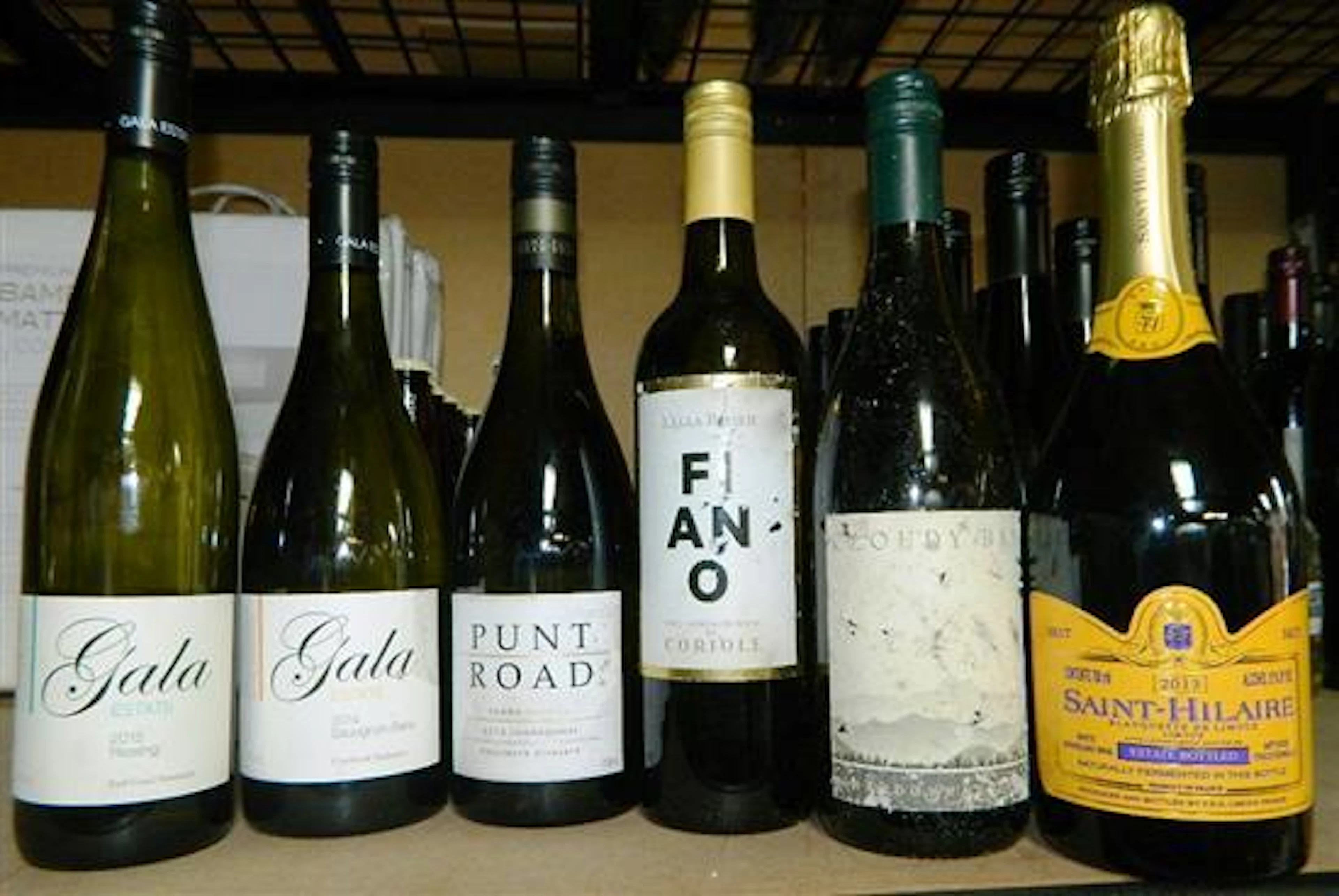 Six assorted white wines, condition various, incl. Gala, Hunt Rd & Saint-Hiliare
