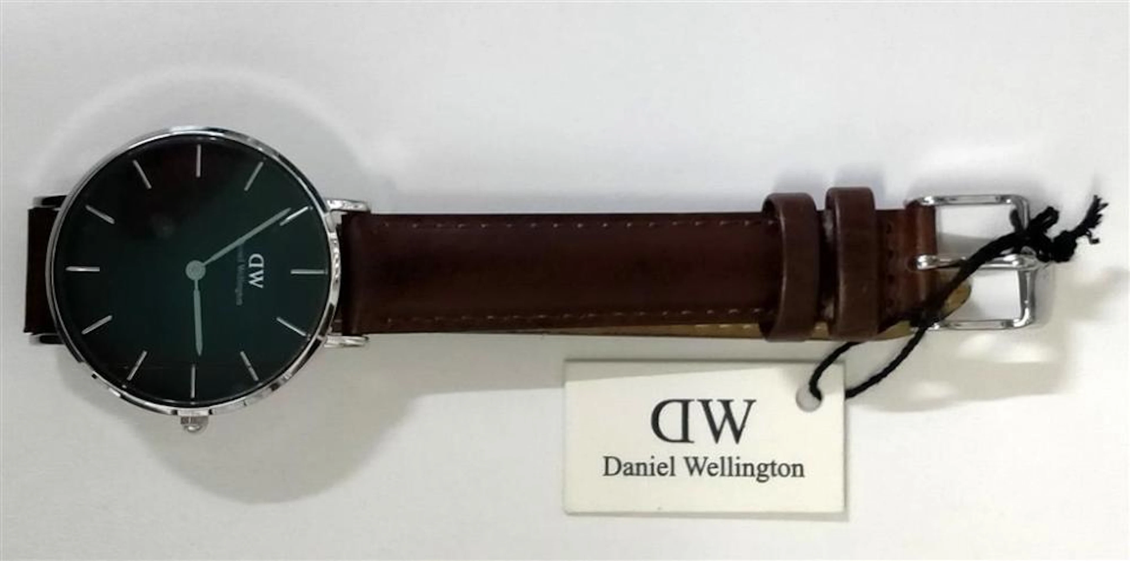 A gent's wrist watch marked Daniel Wellington Classic Bristol, no box