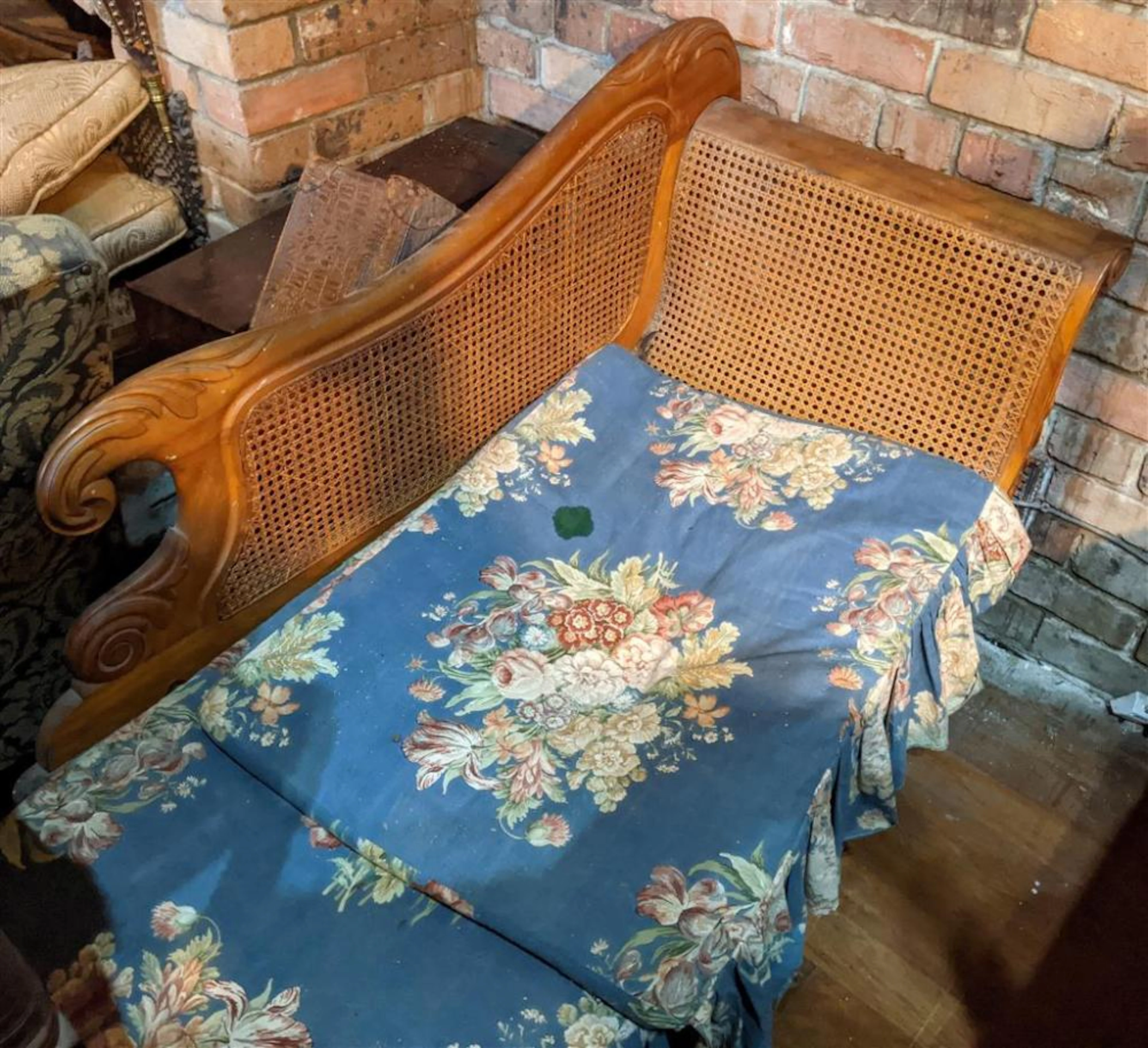 An Ewardian Extendable Pine & Rattan Chaise Lounge