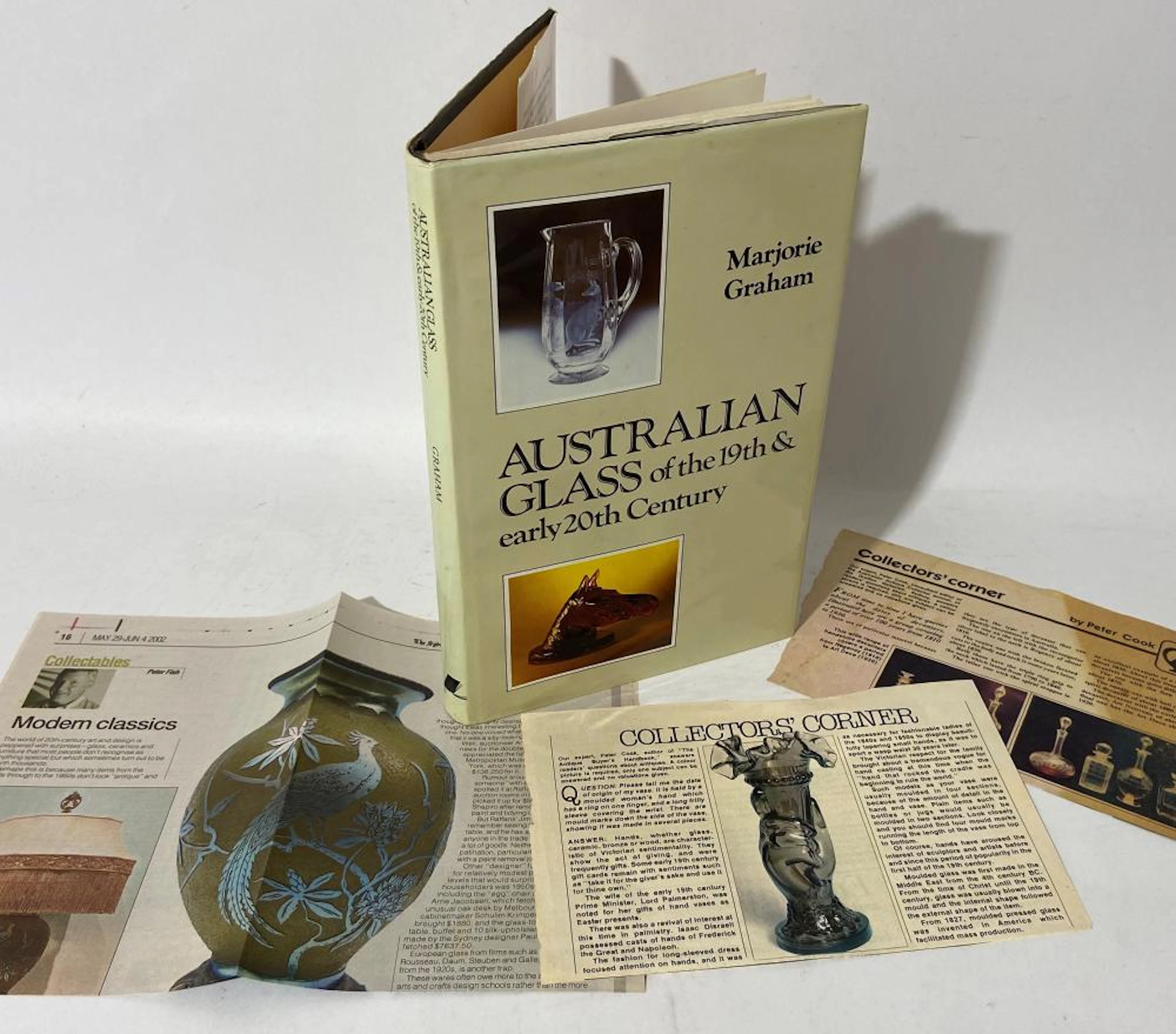 GRAHAM, Marjorie. Australian Glass of the 19th & Early 20th Century