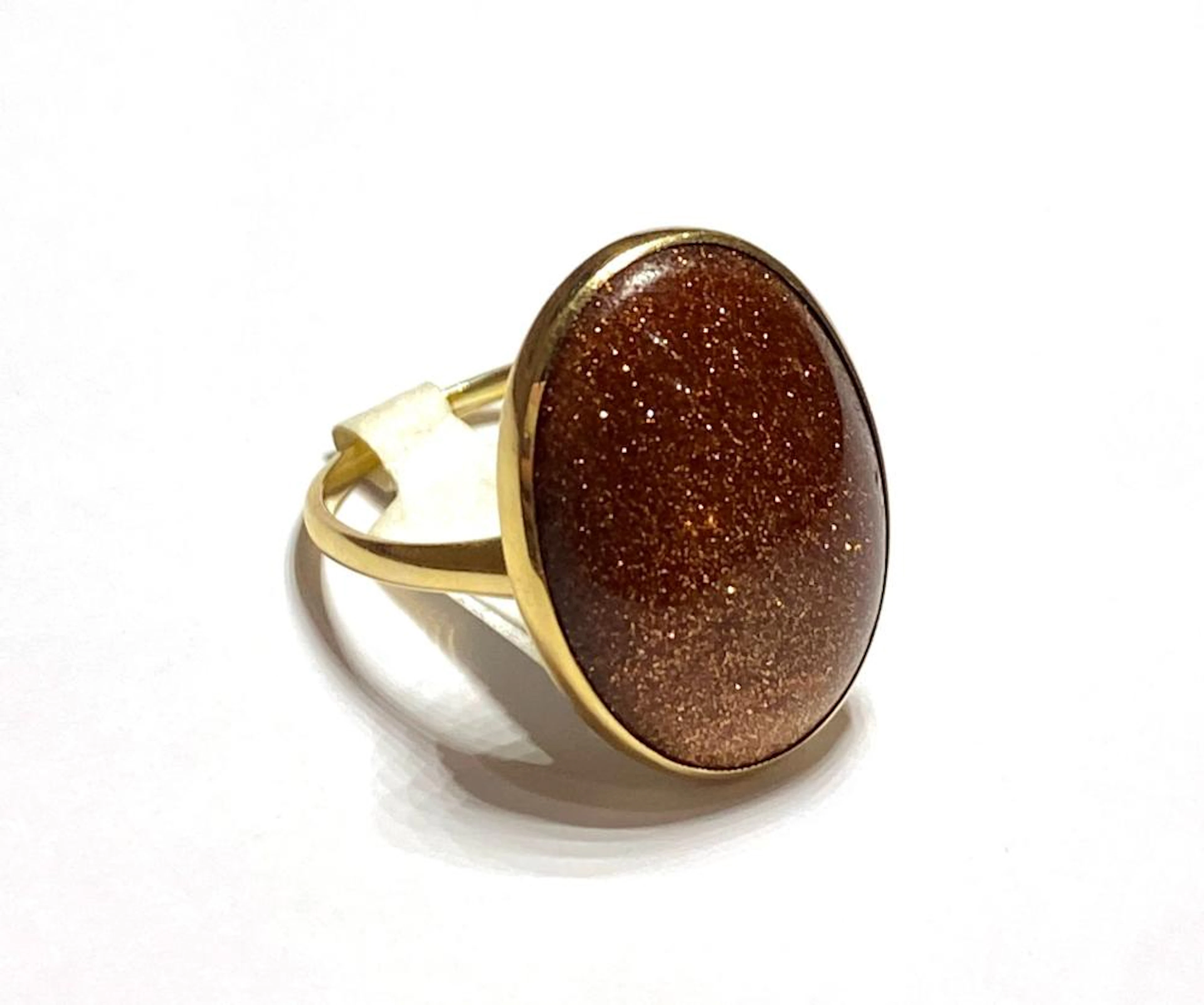 A 9ct Yellow Gold Sunstone Ring