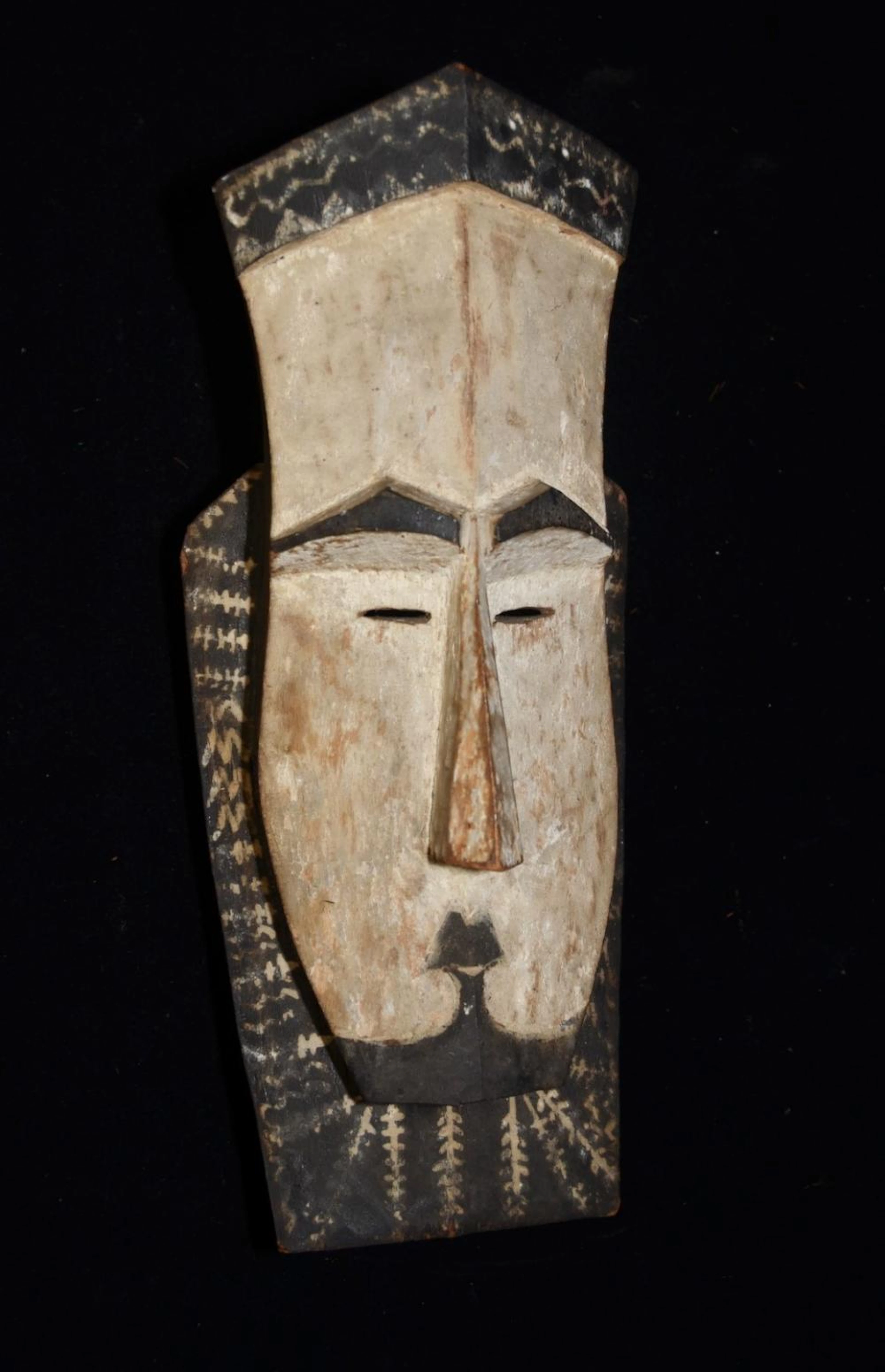 A Fine Old Micronesian Tapuanu Mask