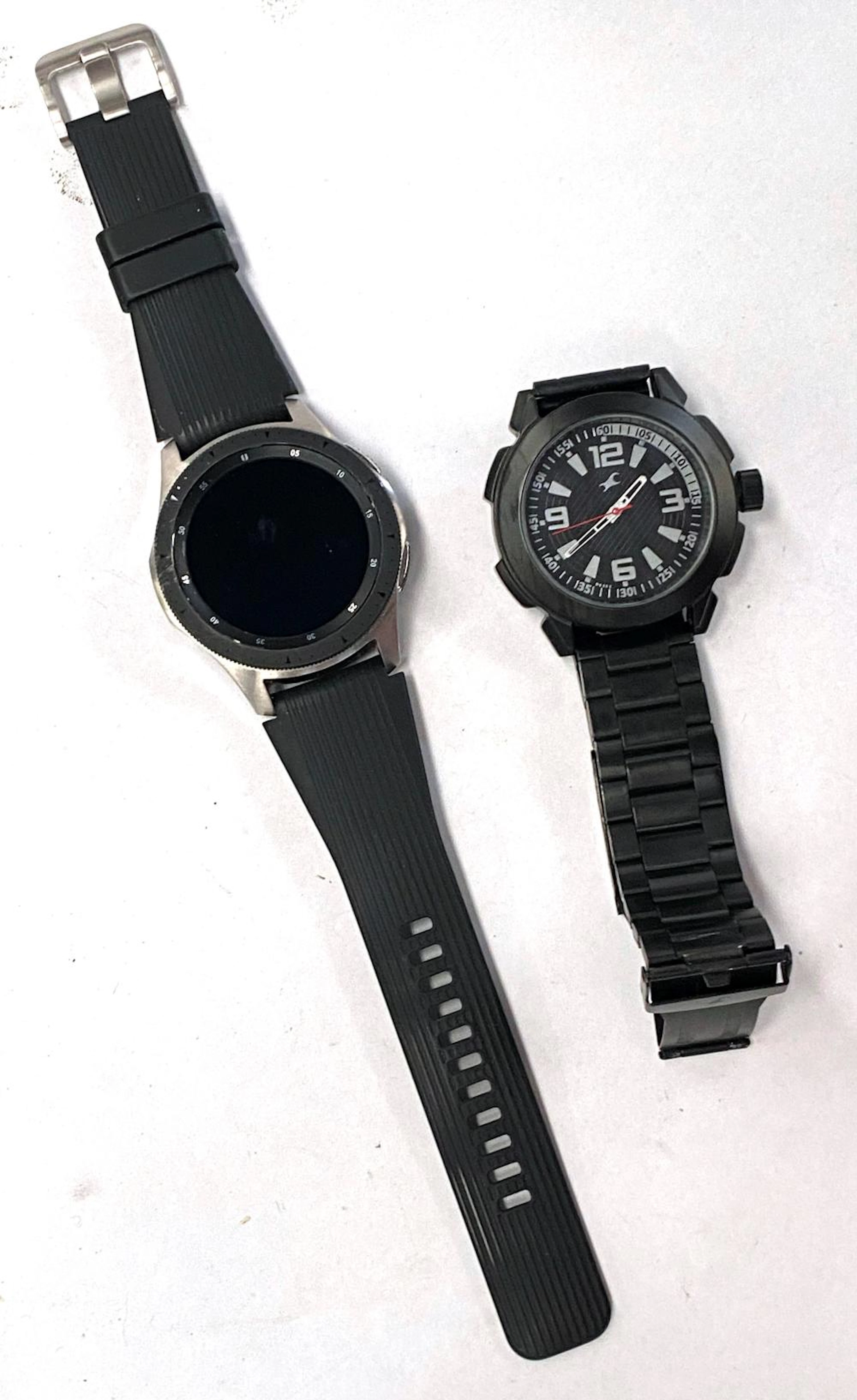 Two Gentleman's Wrist Watches marked Fastrack & a Smart Watch