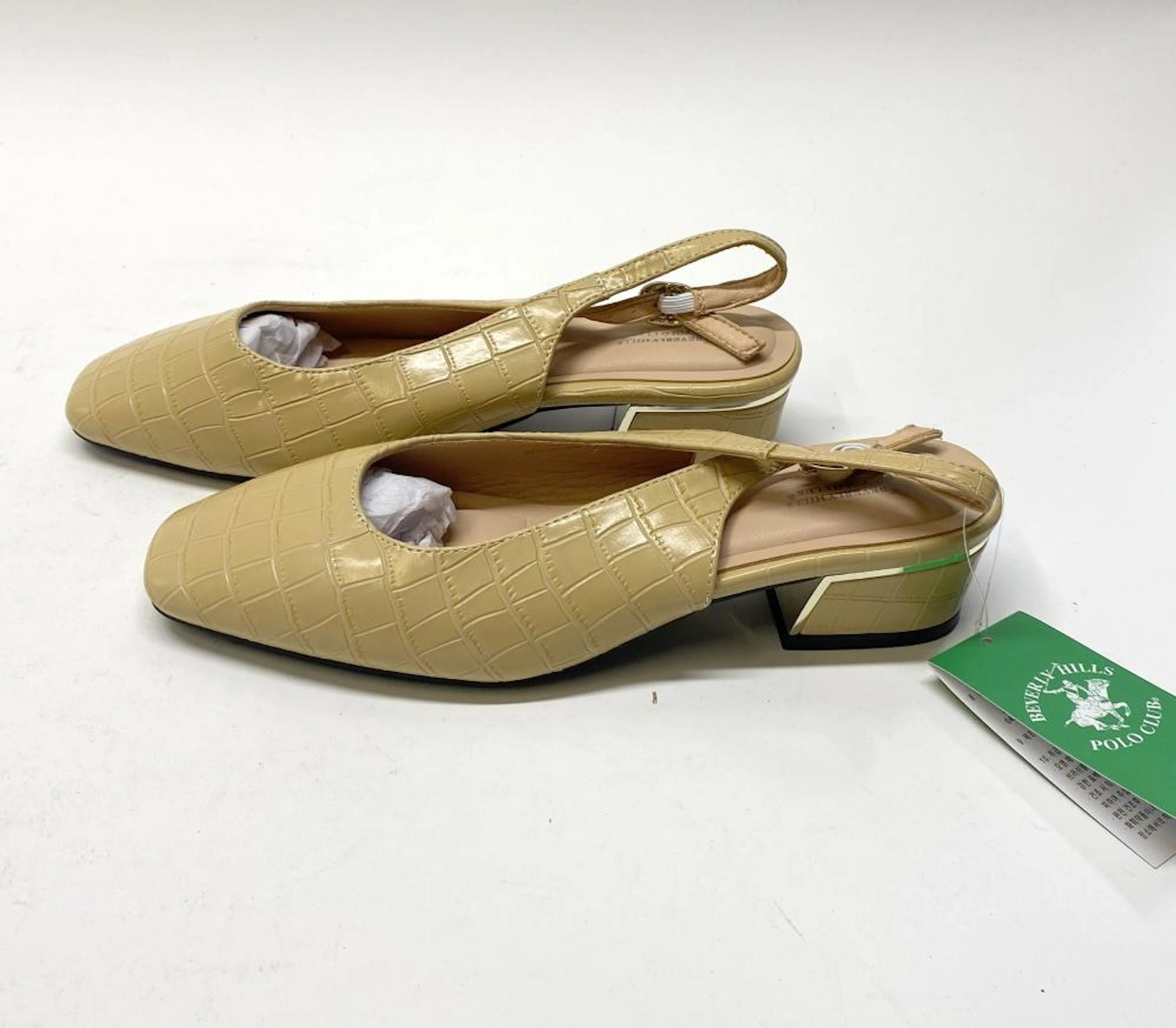 A pair of shoes marked Beverly Hills Polo Club size 240