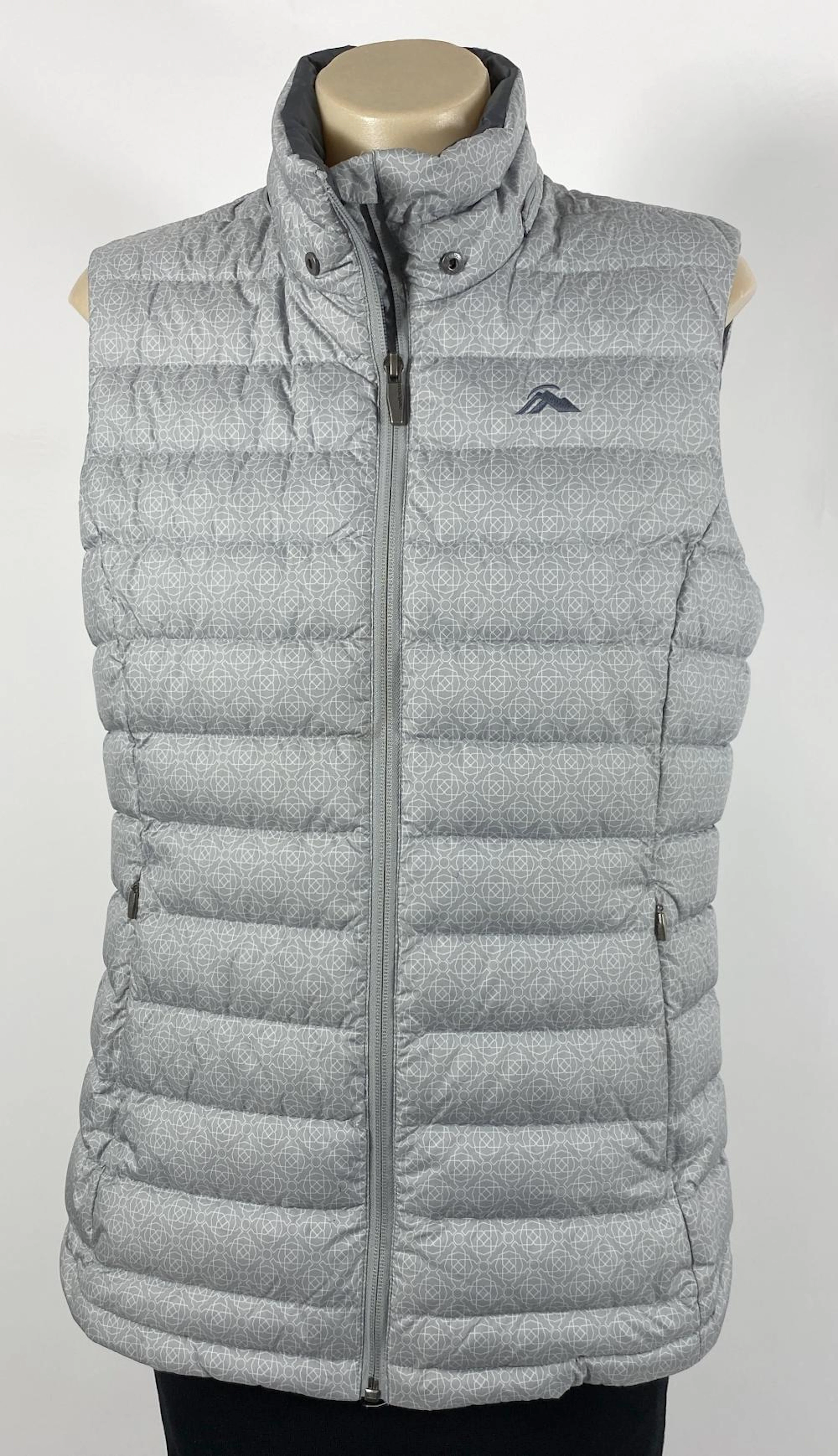 Macpac, Australia: Grey & White Print Duck Down Quilted...