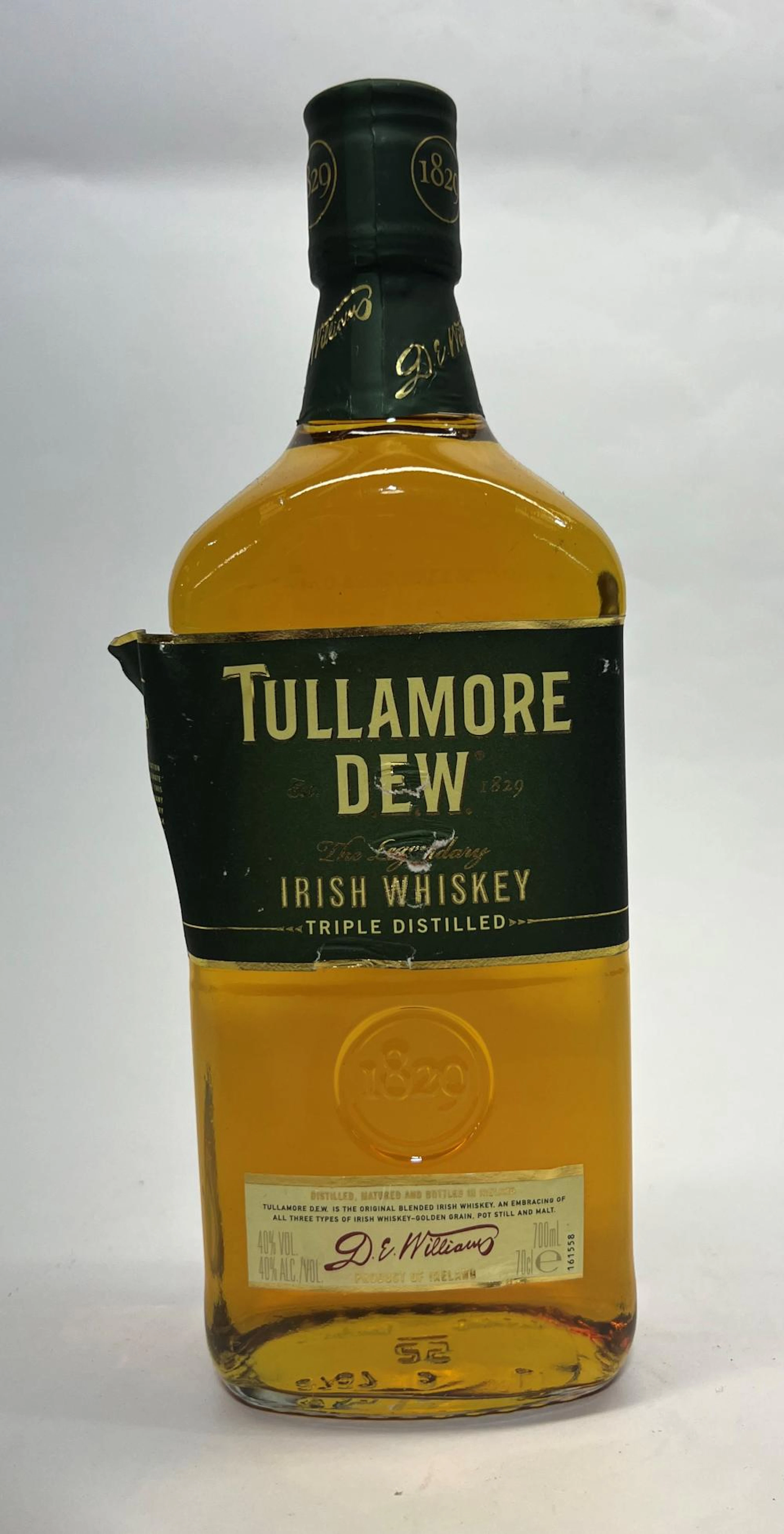 One D E Williams Tullamore Dew Irish Whiskey, 700 ml bottle