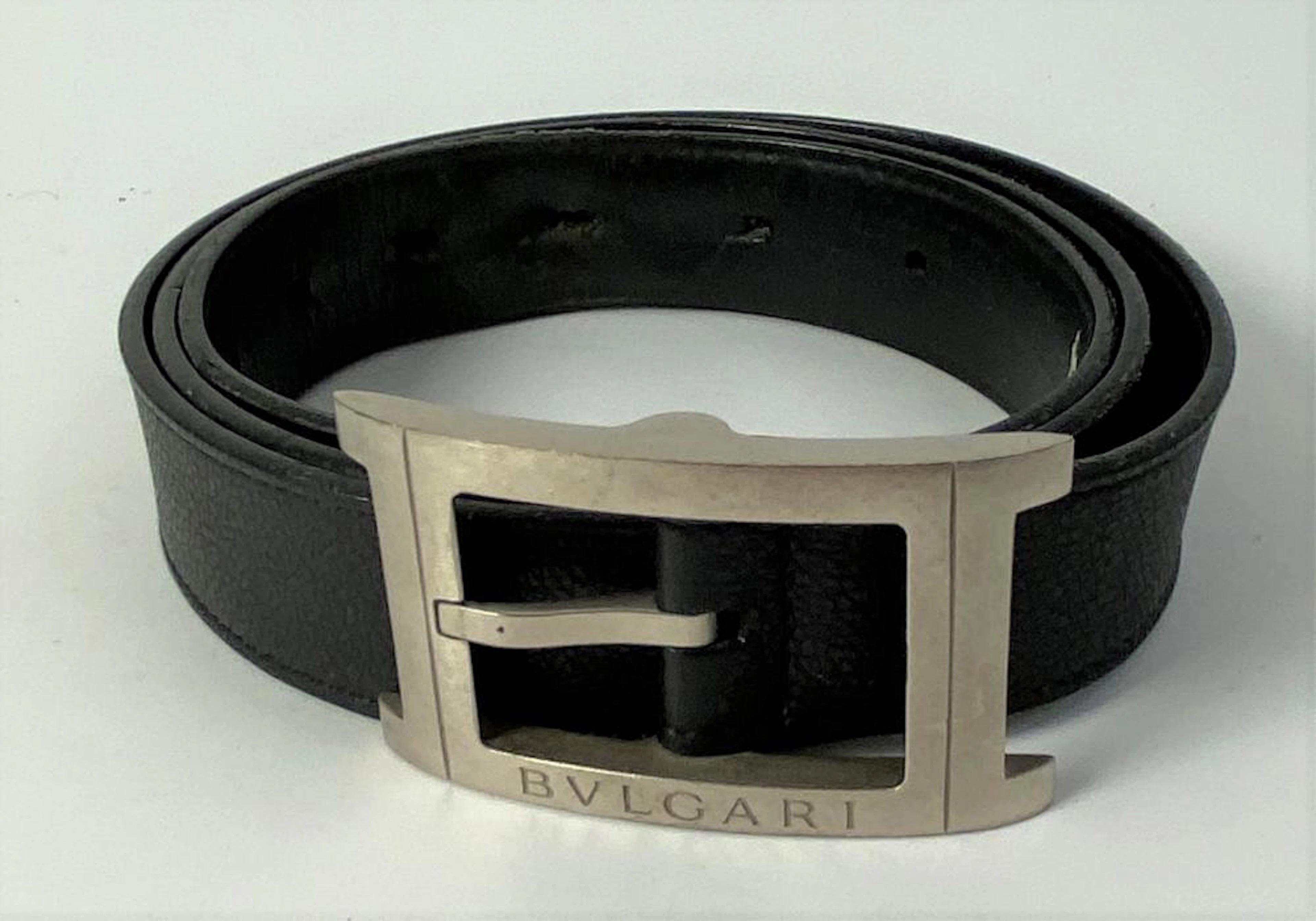 Bvlgari, Italy: Black Leather Gentlemens Belt, Silvertone Logo Buckle