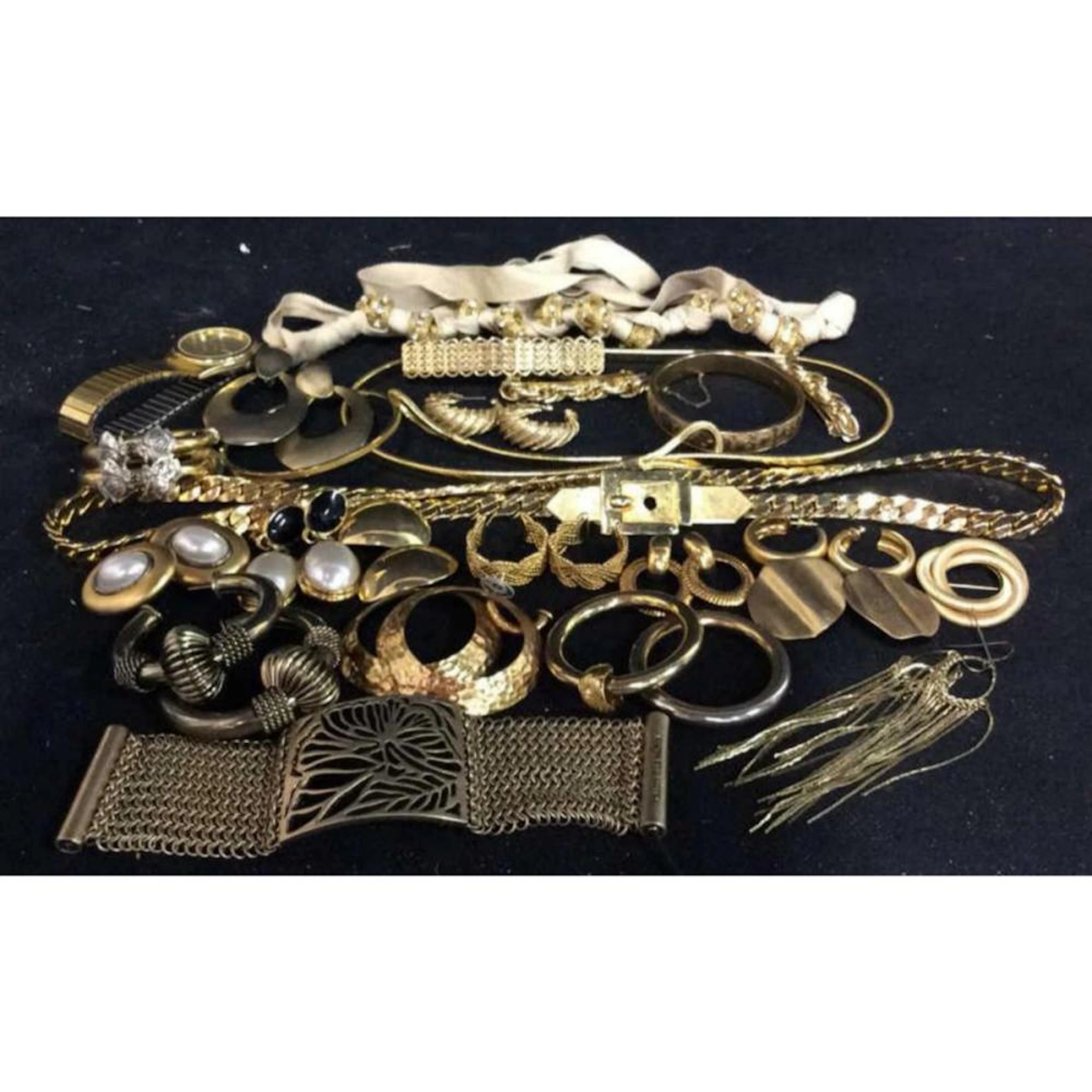 30 + Group Lot Assorted Gold Toned Jewelry