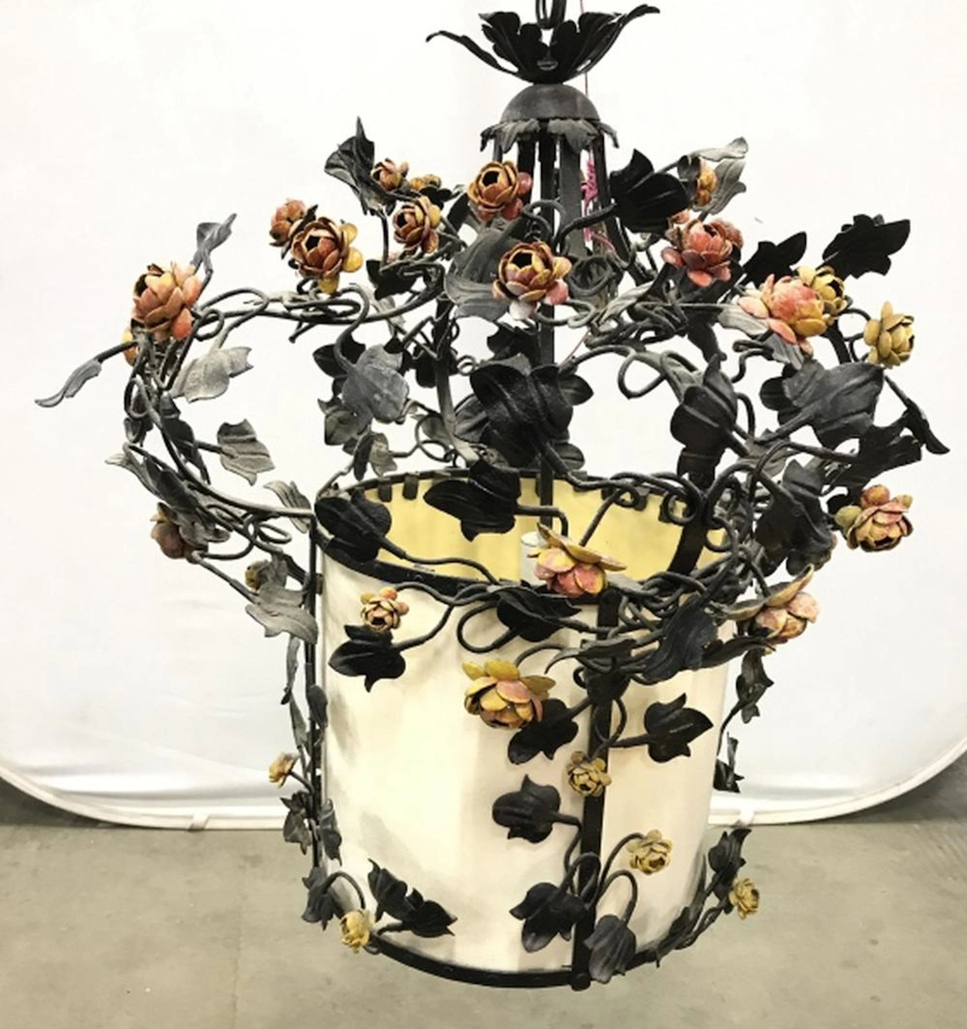 Vintage Floral Detailed Metal Chandelier