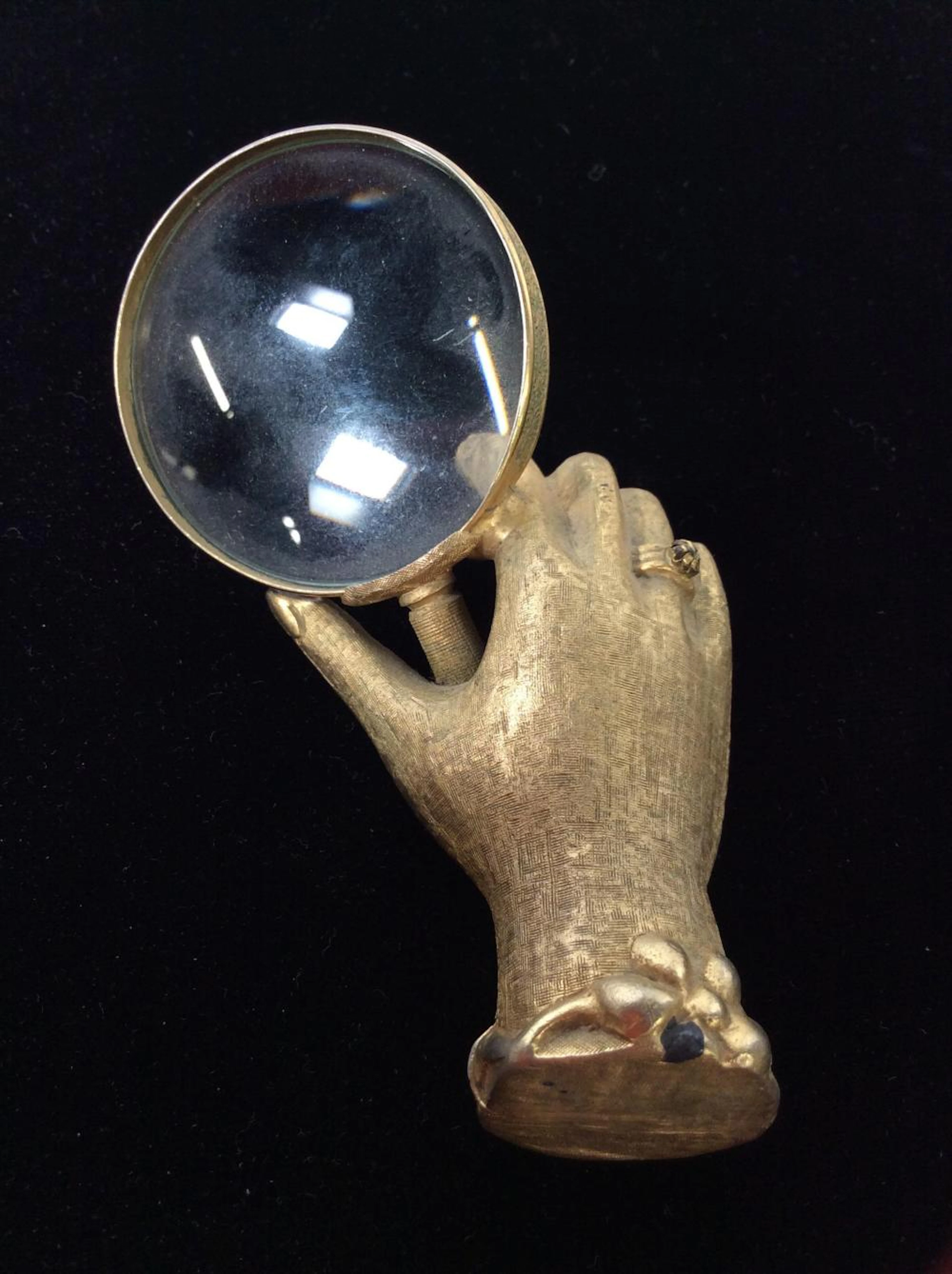 Vintage LILLY DACHE Hand Magnifying Glass