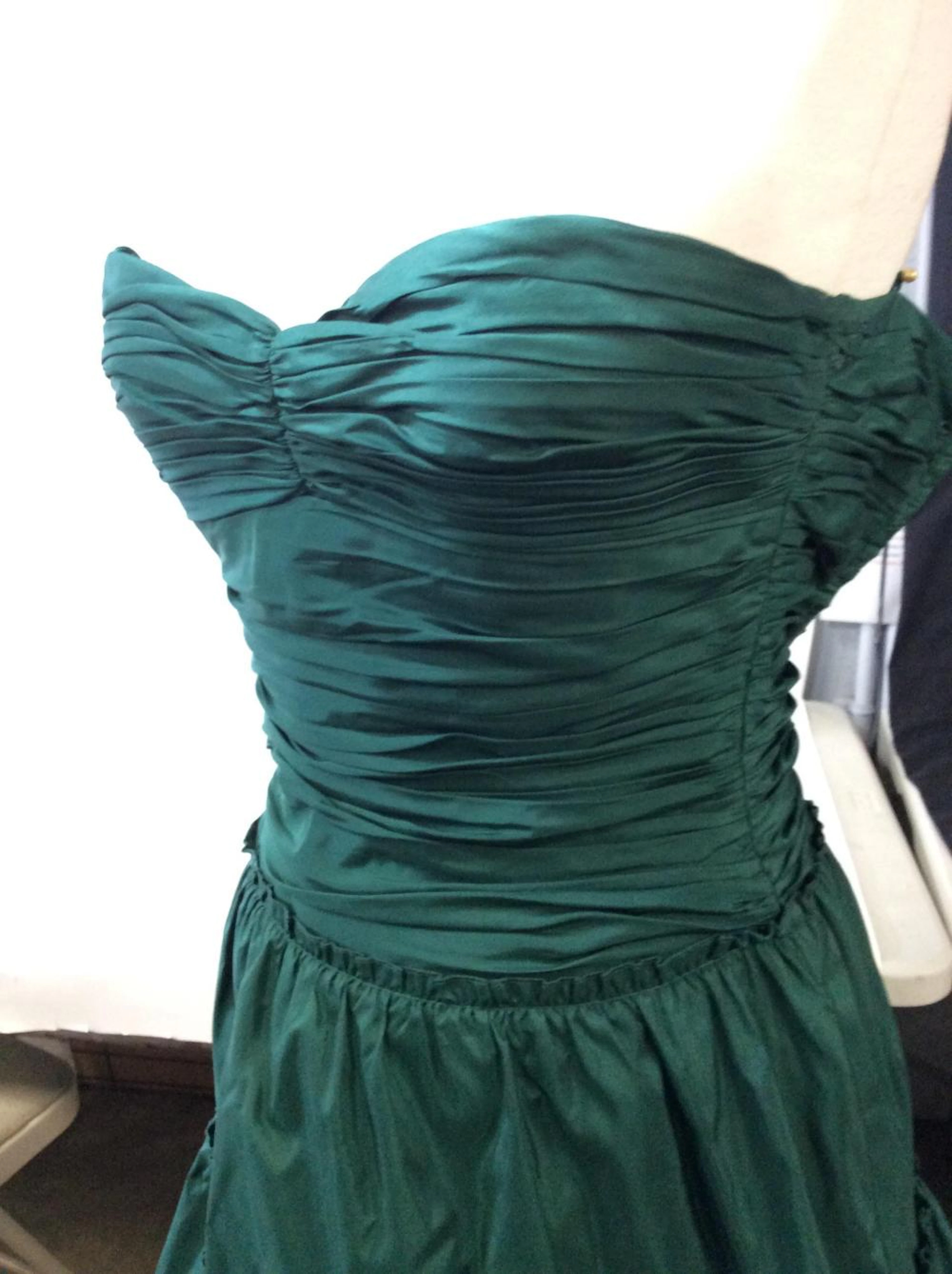 BCBG MAXAZRIA Vintage Sleeveless Silk Dress
