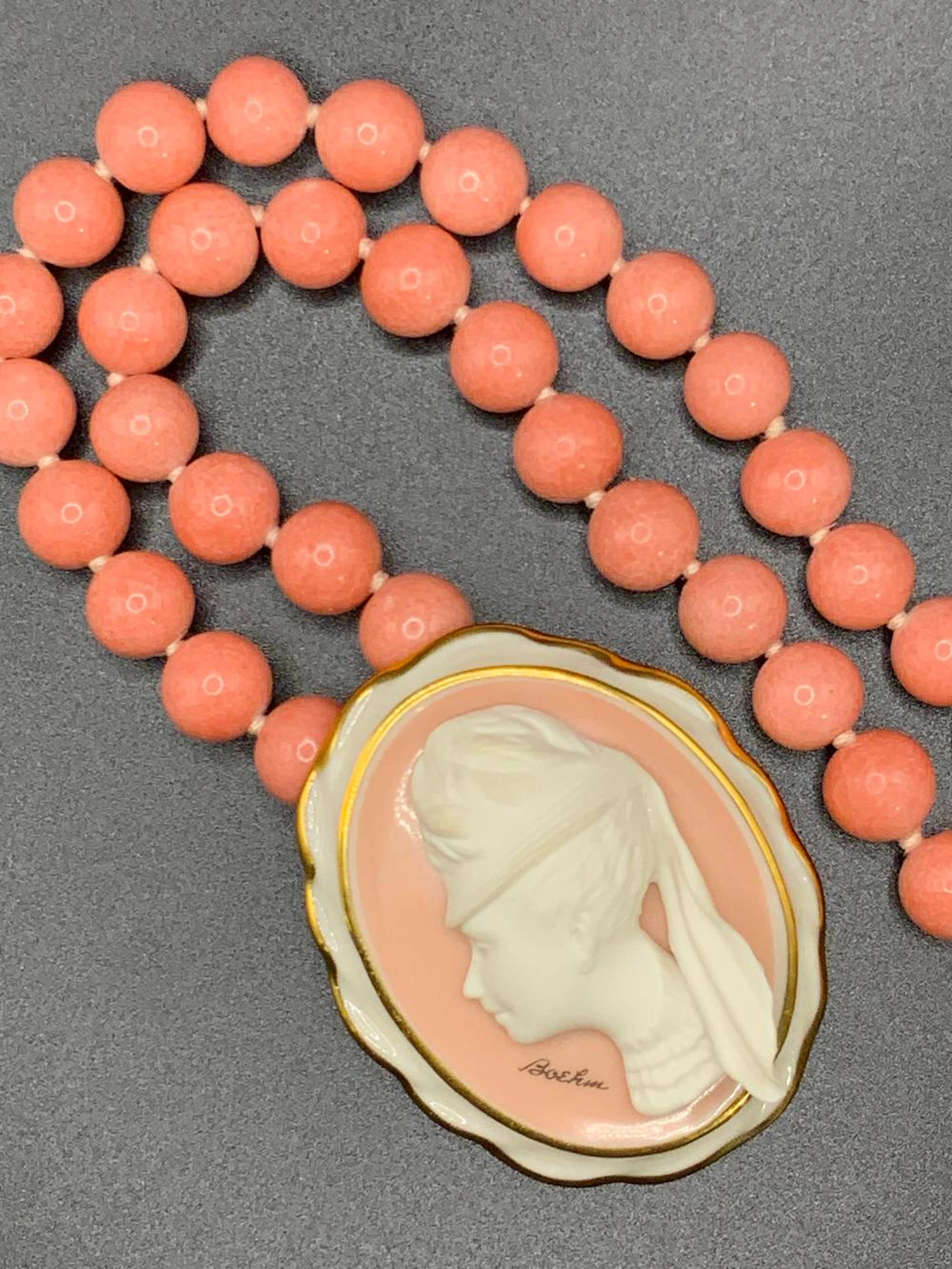 BOEHM Glass Beaded Cameo Pendant Necklace W Box