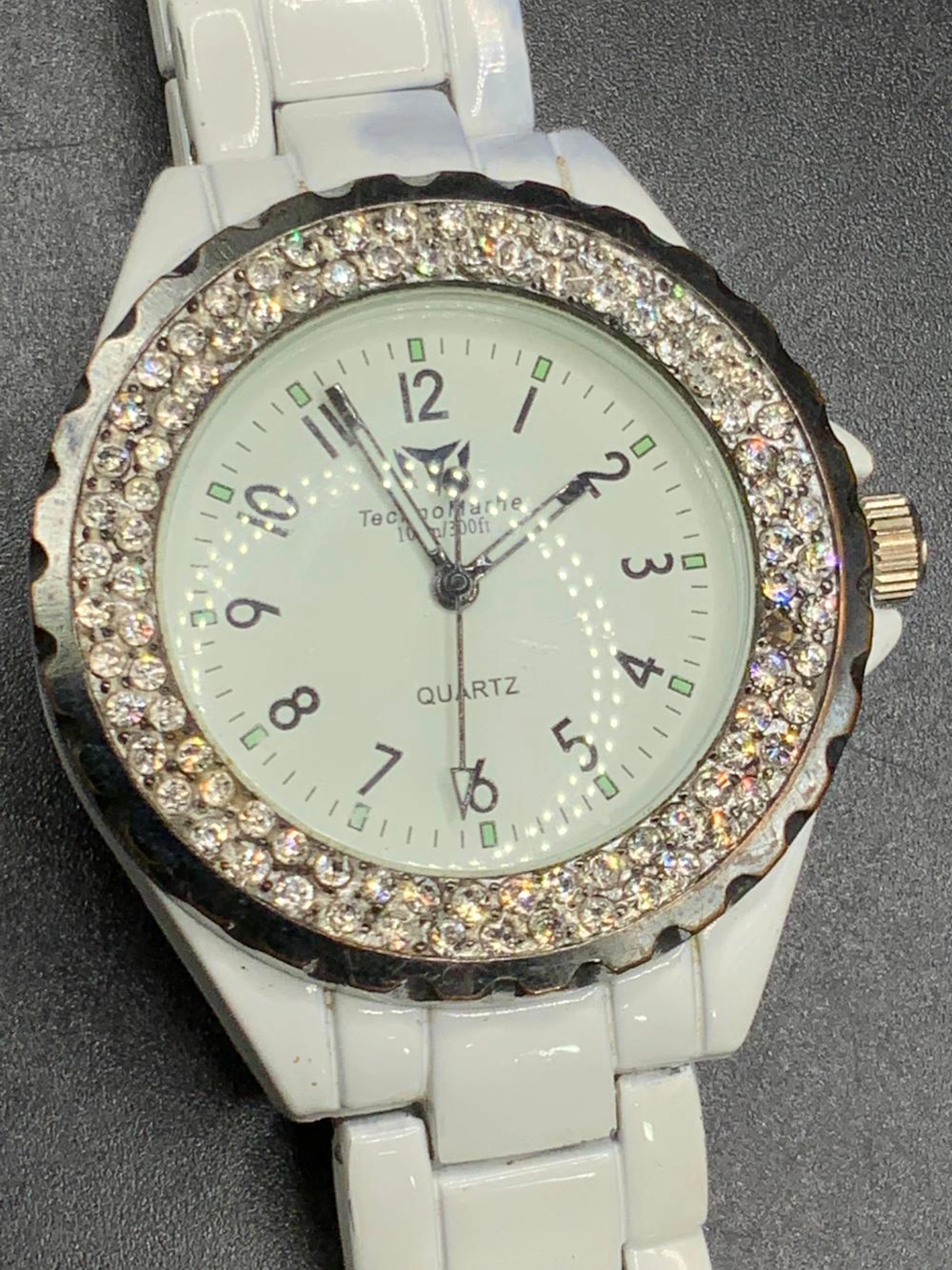 TECHNOMARHE White Crystal Quartz Wristwatch