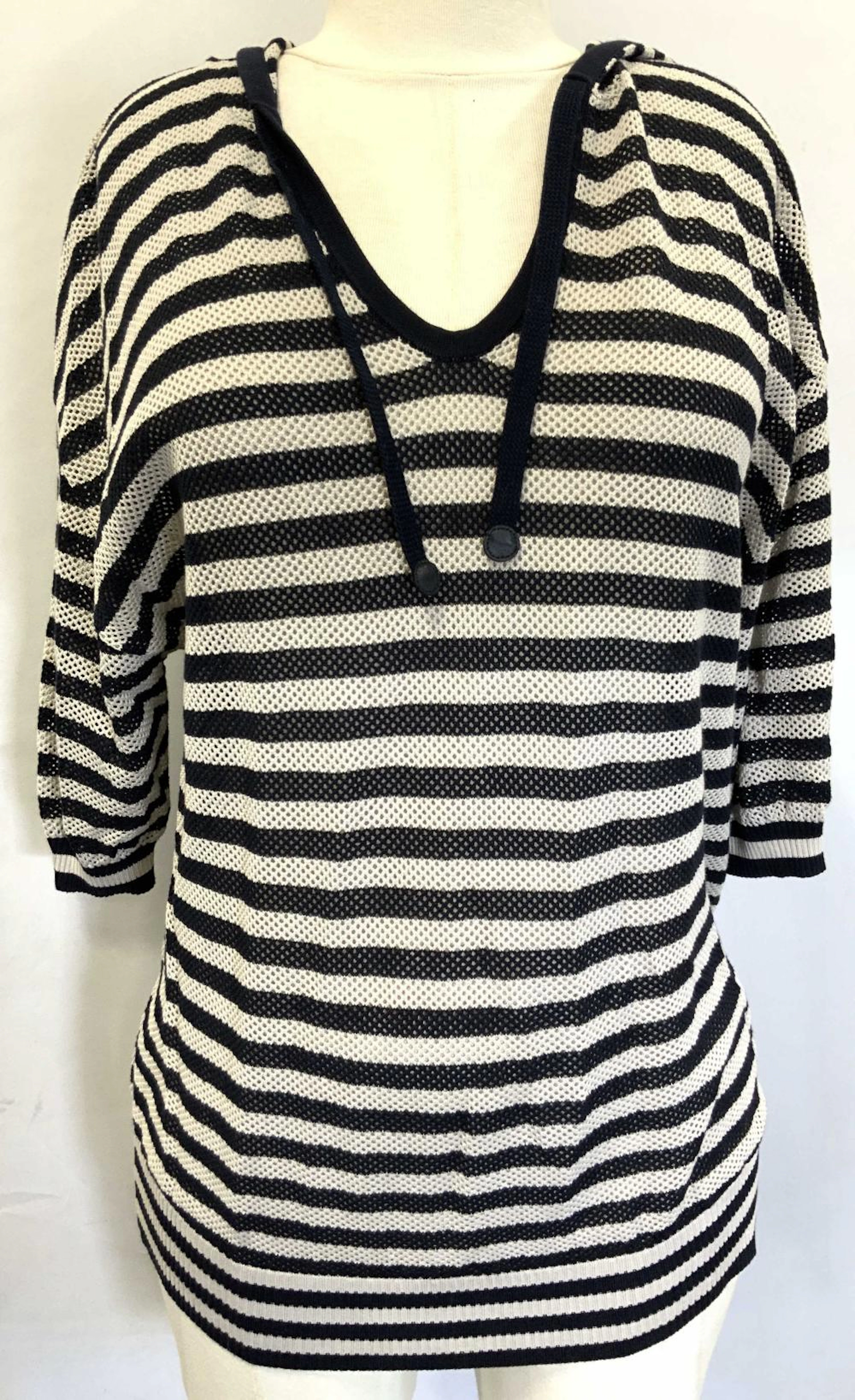 AKRIS PUNTO Hooded Knit Pull Over Top