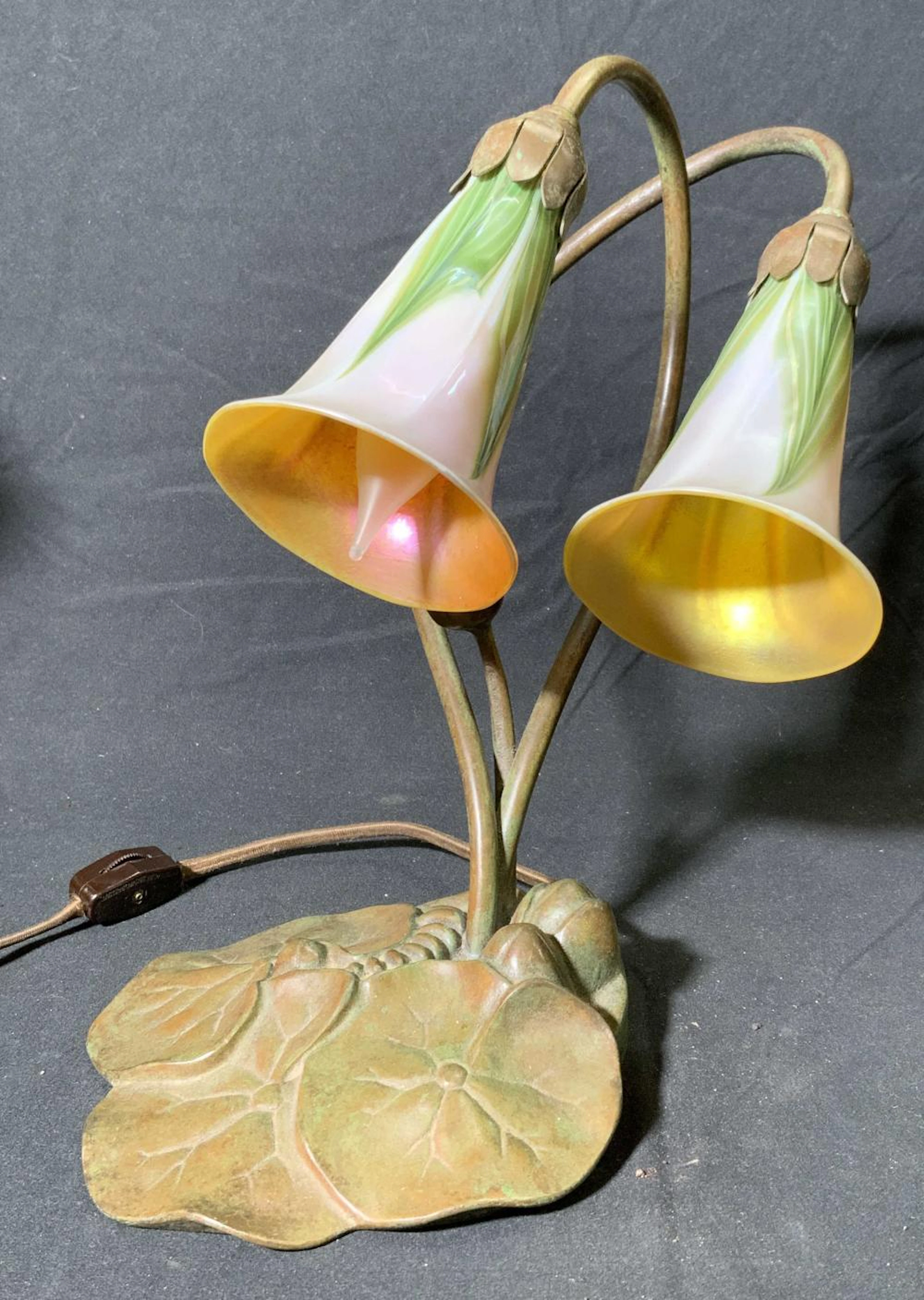 Vtg LUNDBERG STUDIOS American Deluxe Lily Lamp