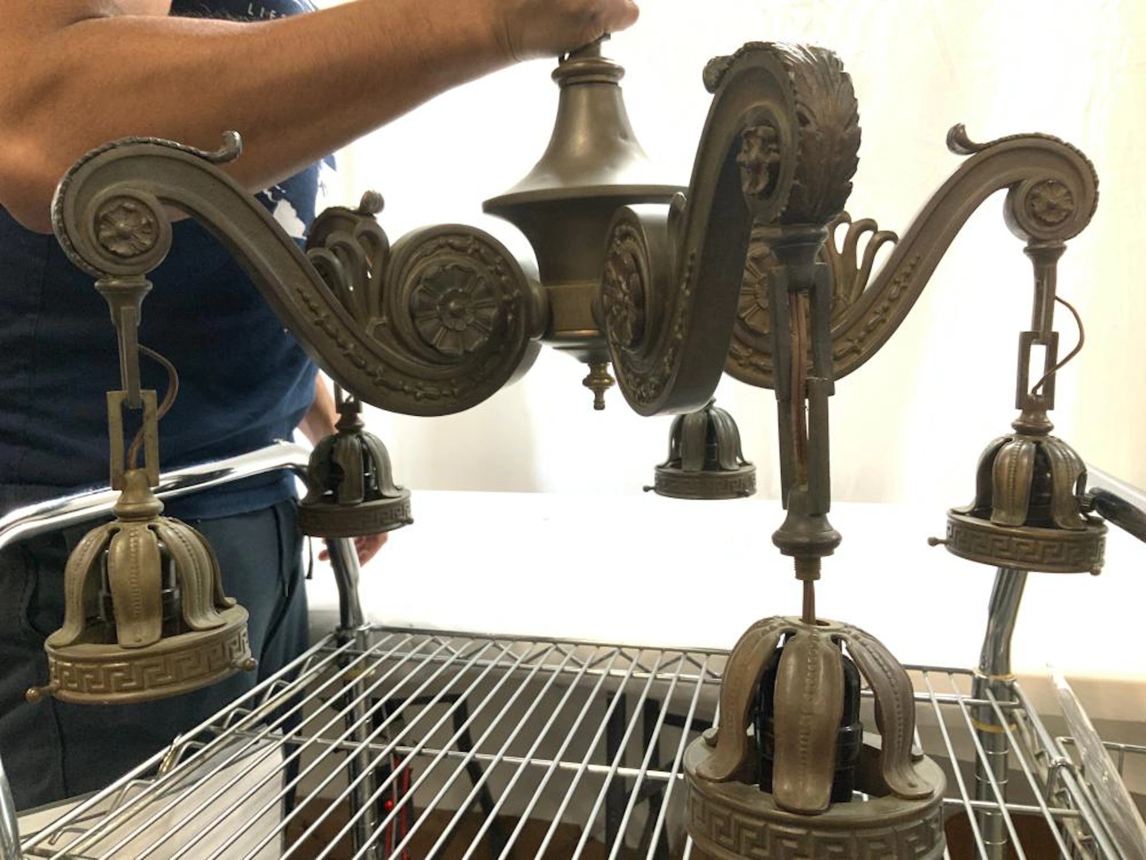 Bronze Asian Regency Chandelier w Lustrous Glass