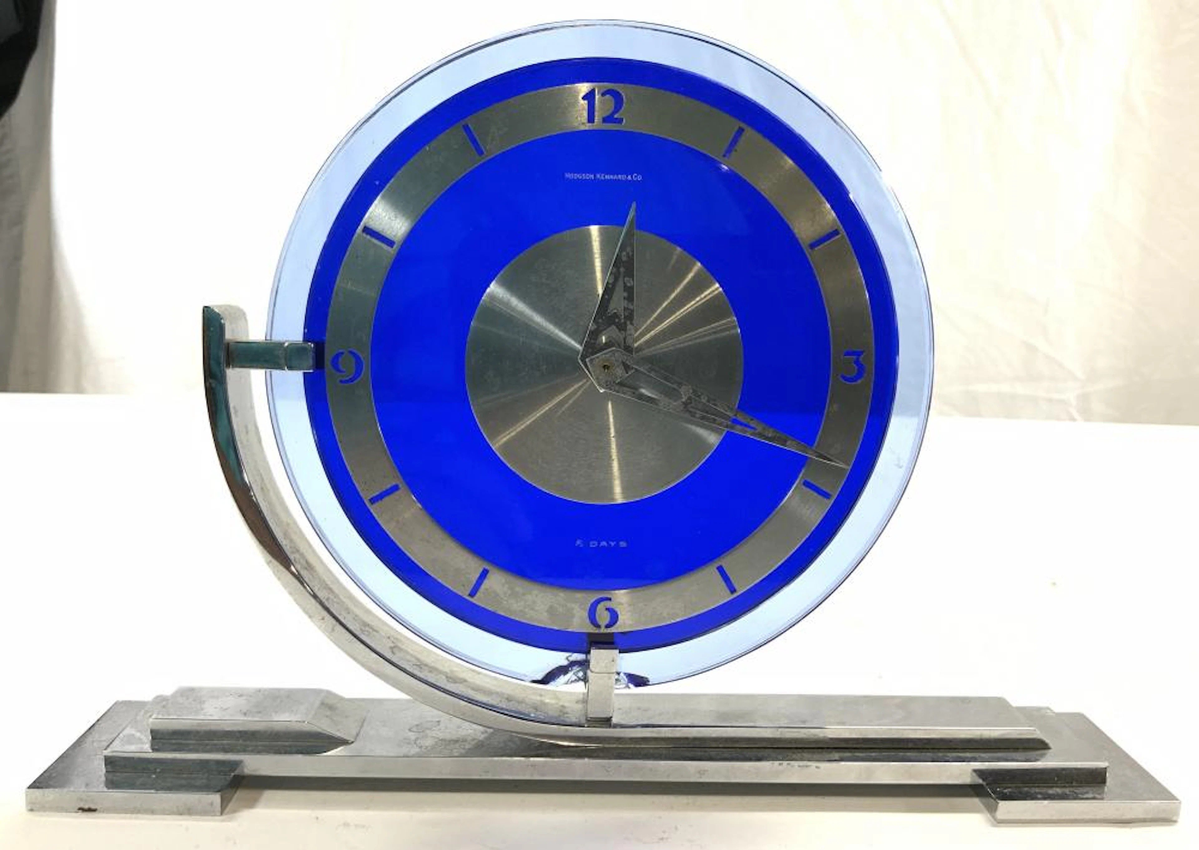 HODGSON KENNARD & CO Art Deco Gls & Metal Clock