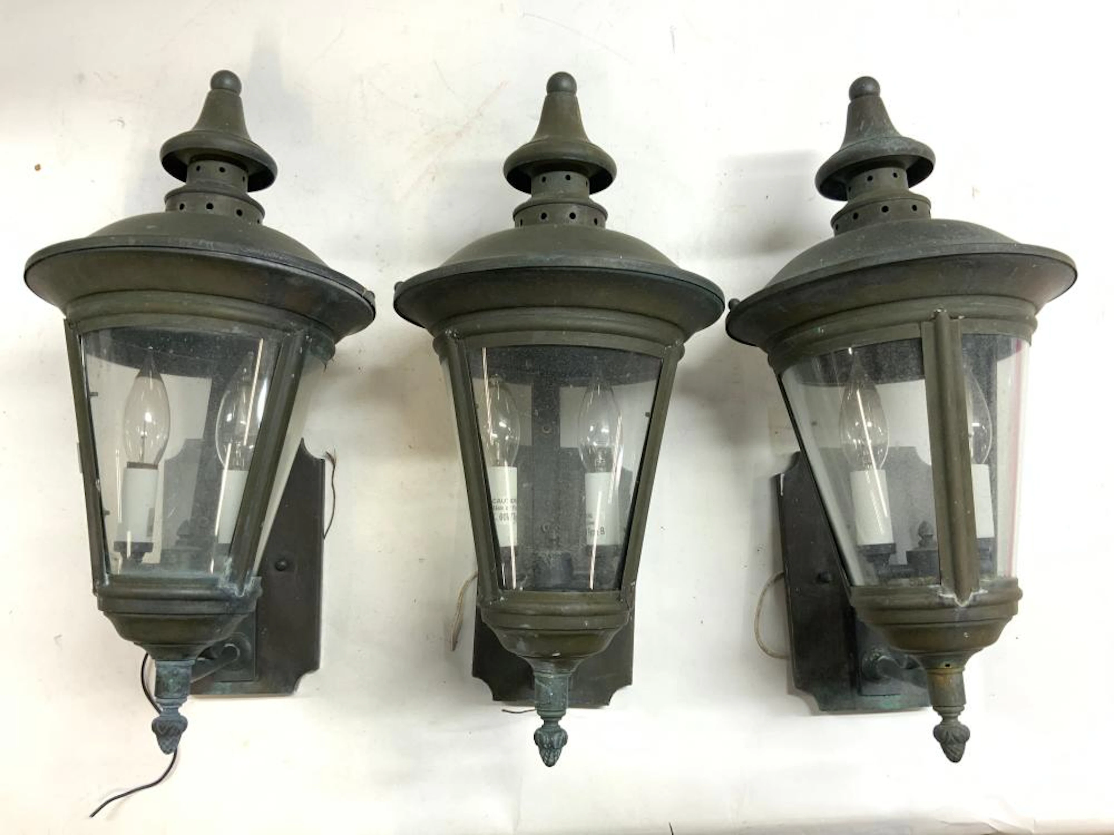 Set 3 Vtg Outdoor Metal Wall Coach Lamps 20i