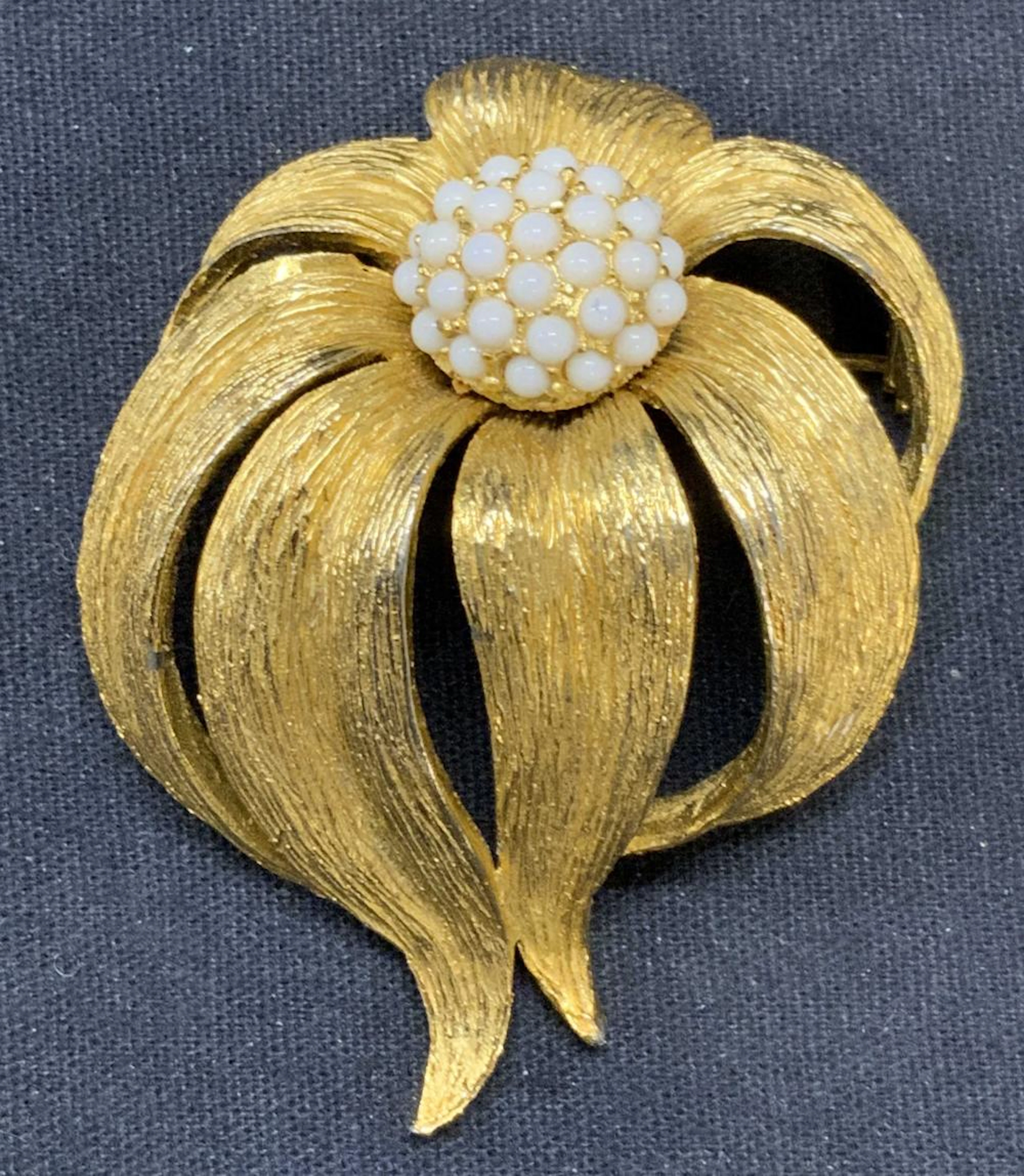HATTIE CARNEGIE Gold Tone Flower Brooch