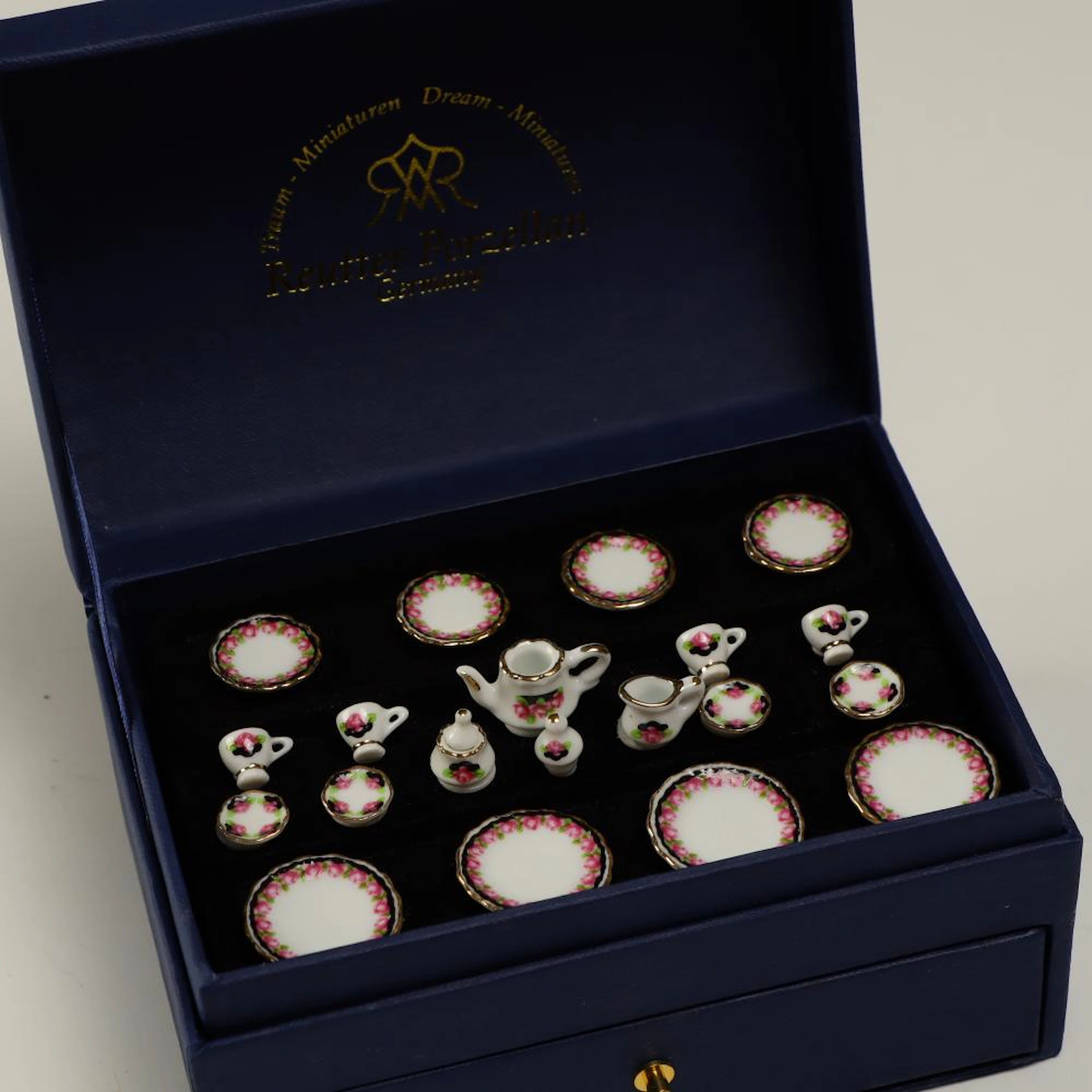 Reutter Porzellan miniature tea set made in Germany