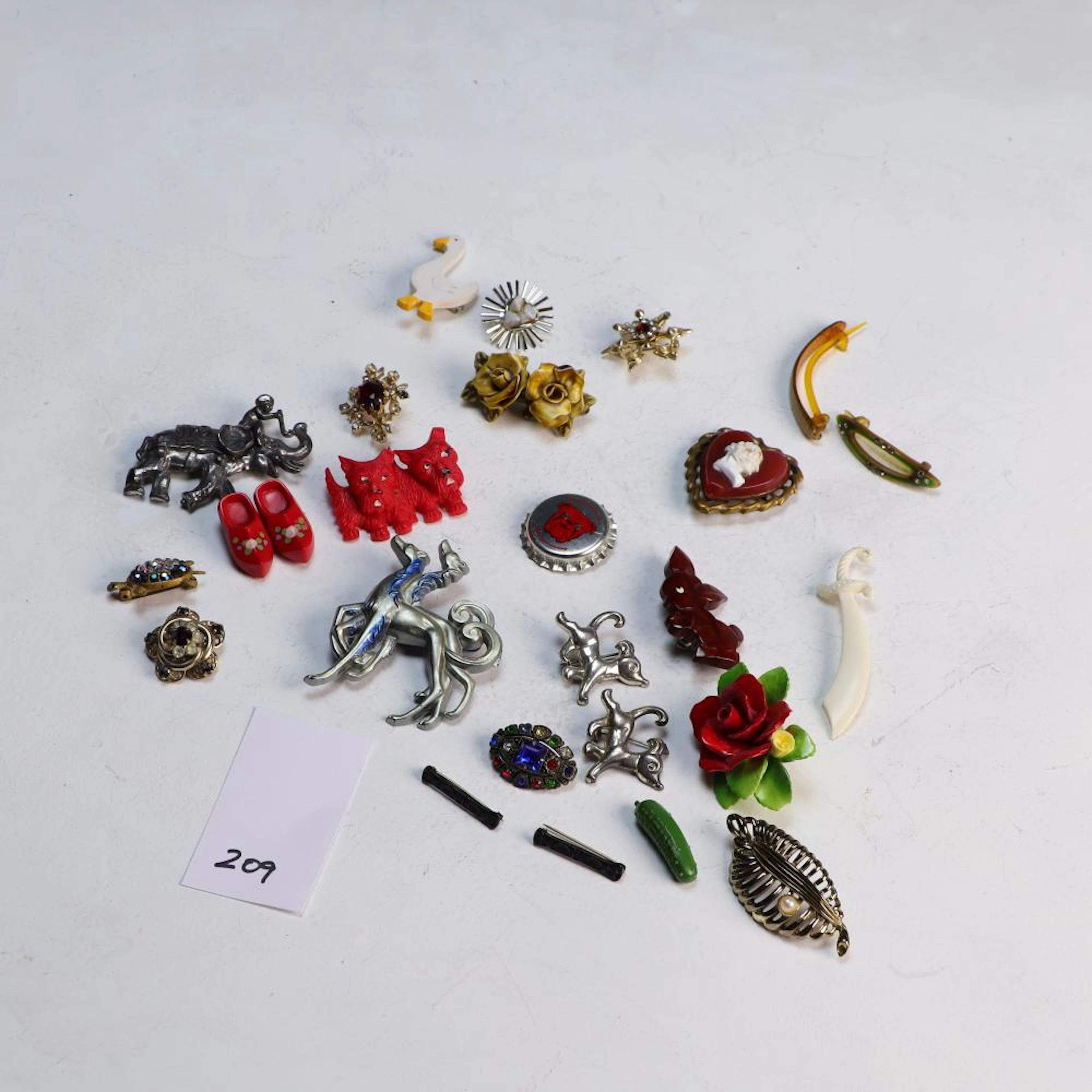 Lot of costume jewelry