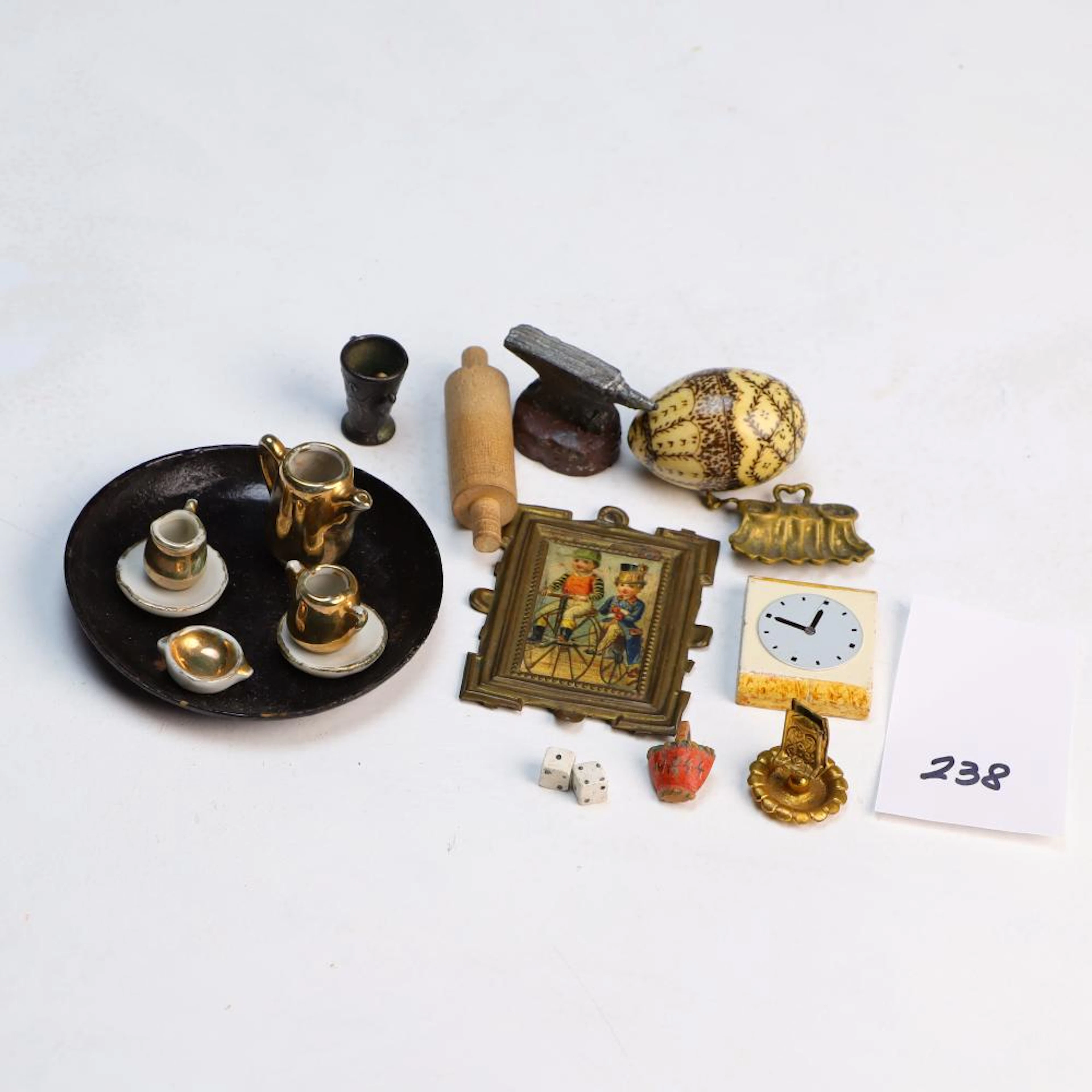 Lot of Vintage Miniature Doll House Accessories