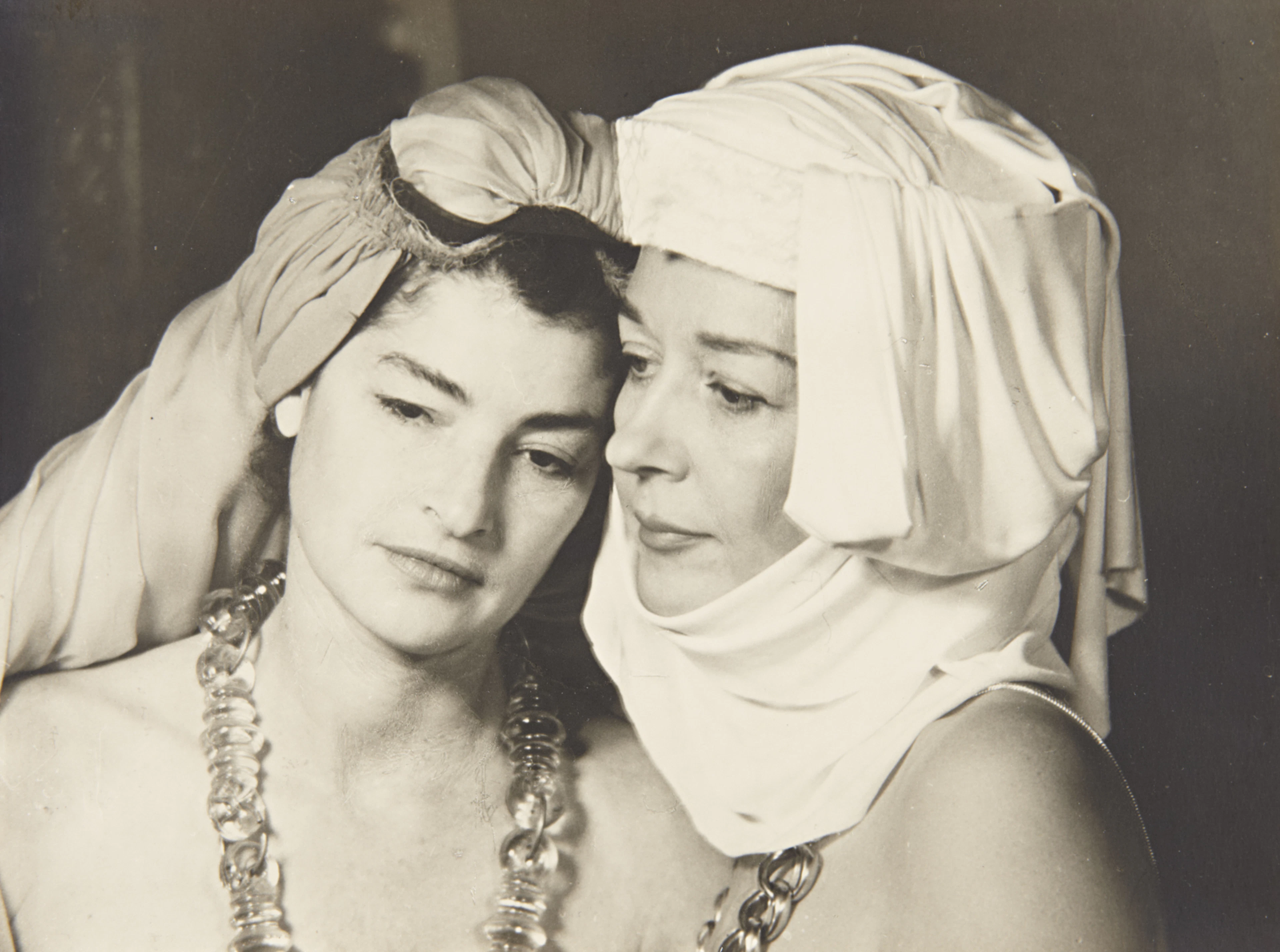 Juliet and Dorothea Tanning, 1946 – Man Ray