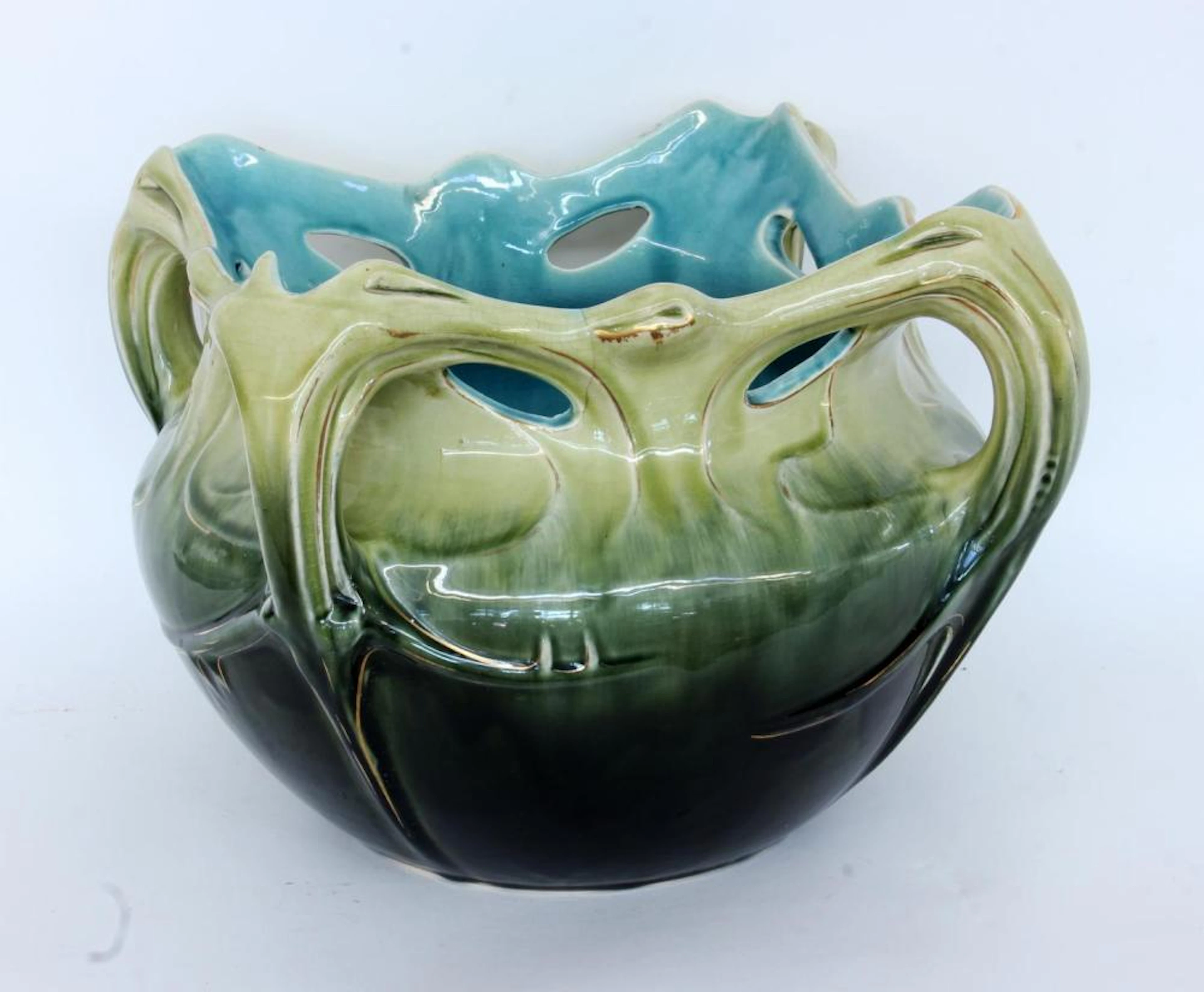 AN ART NOUVEAU CACHEPOT