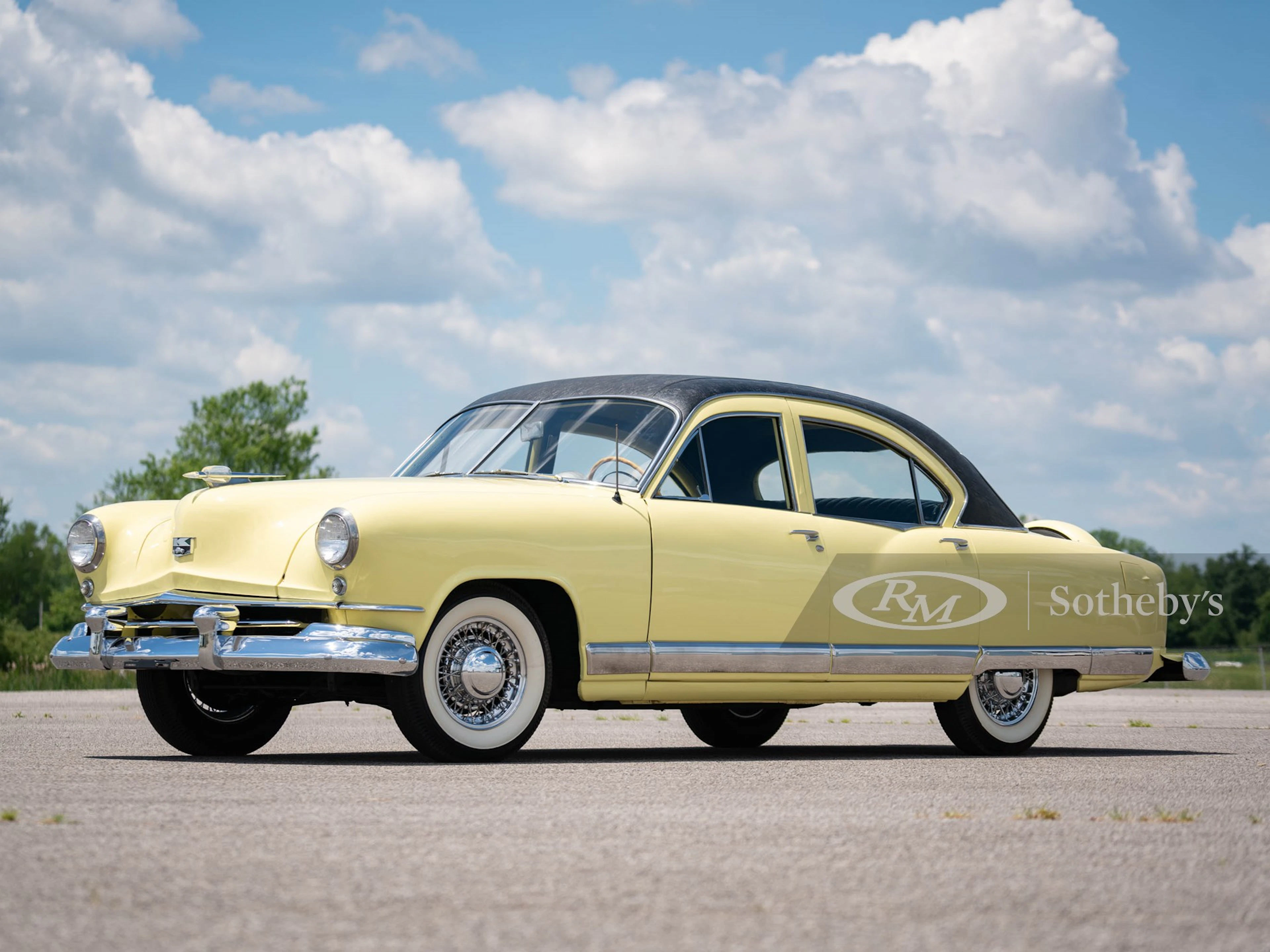 1951 Kaiser Deluxe Golden Dragon Sedan