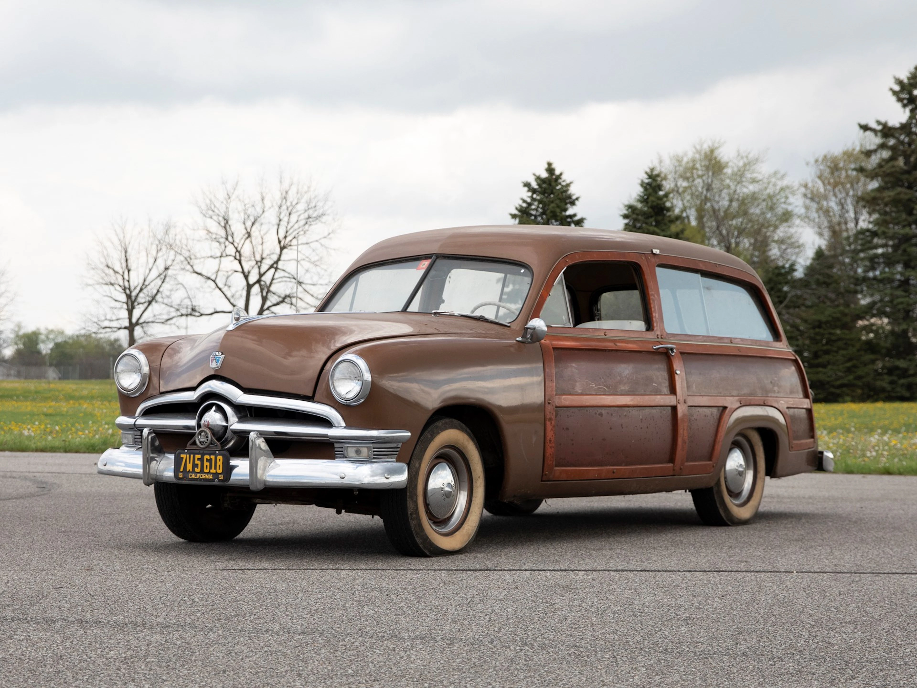 1950 Ford V-8 Custom DeLuxe Country Squire