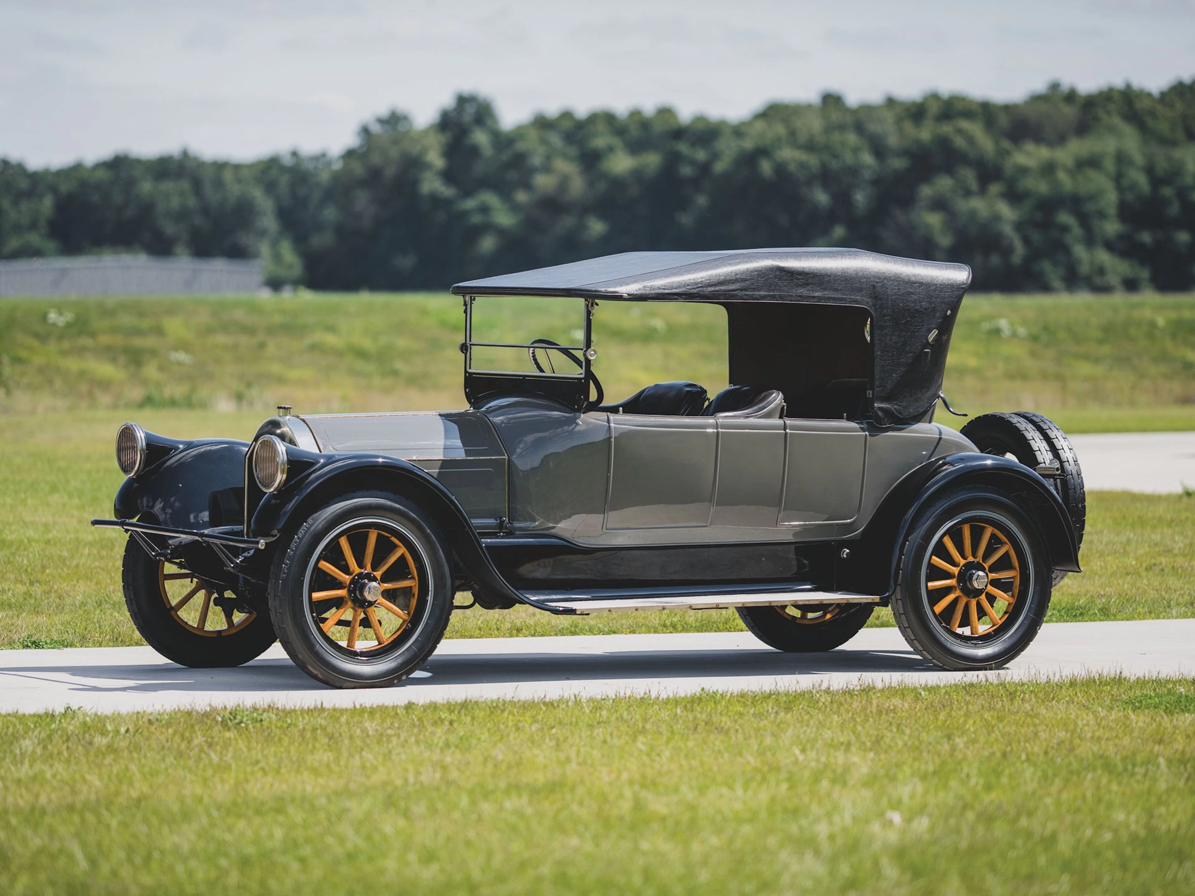 1919 Pierce-Arrow Series 31 Four-Passenger Roadster  ◊