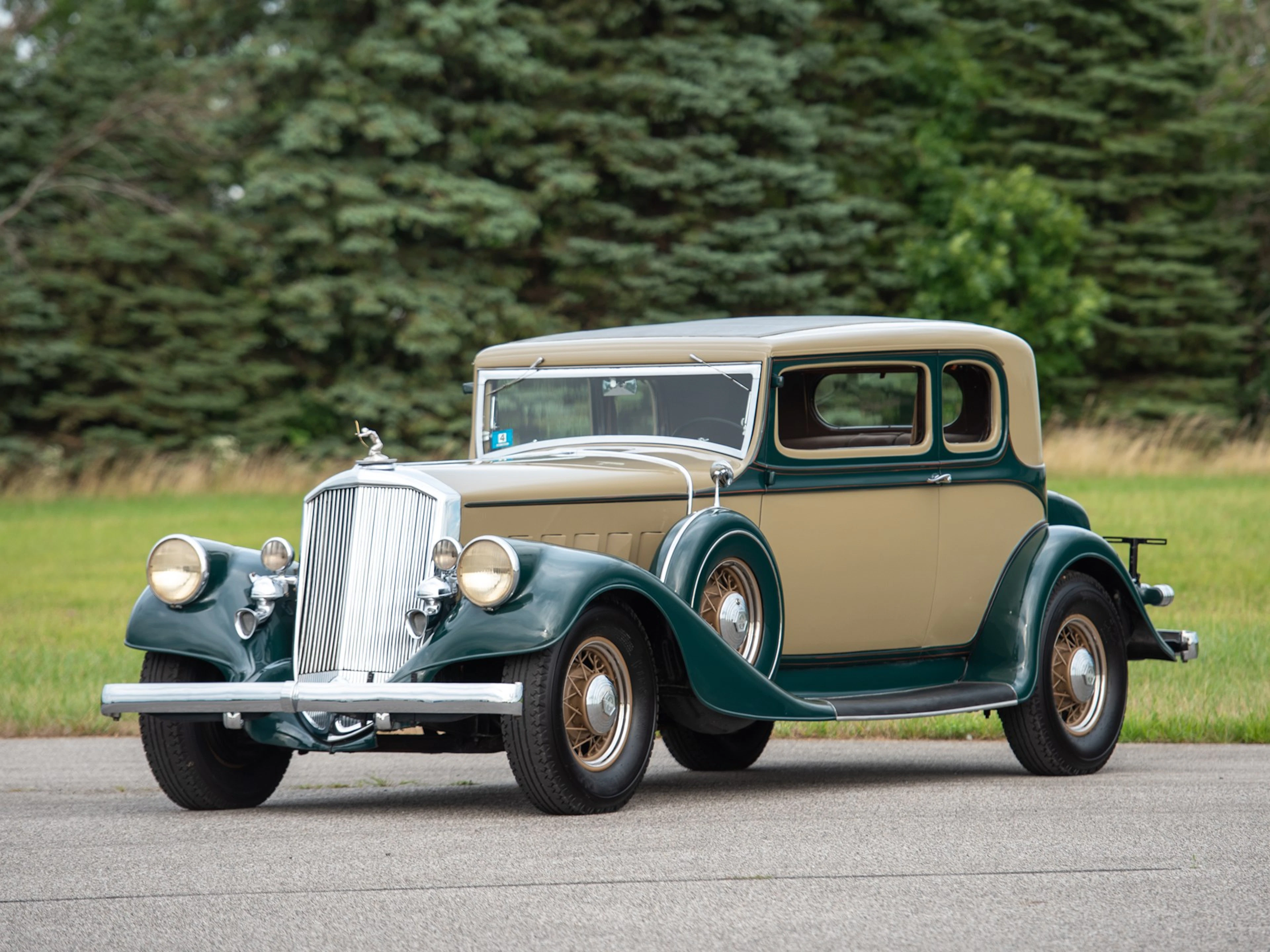 1933 Pierce-Arrow 836 Club Brougham