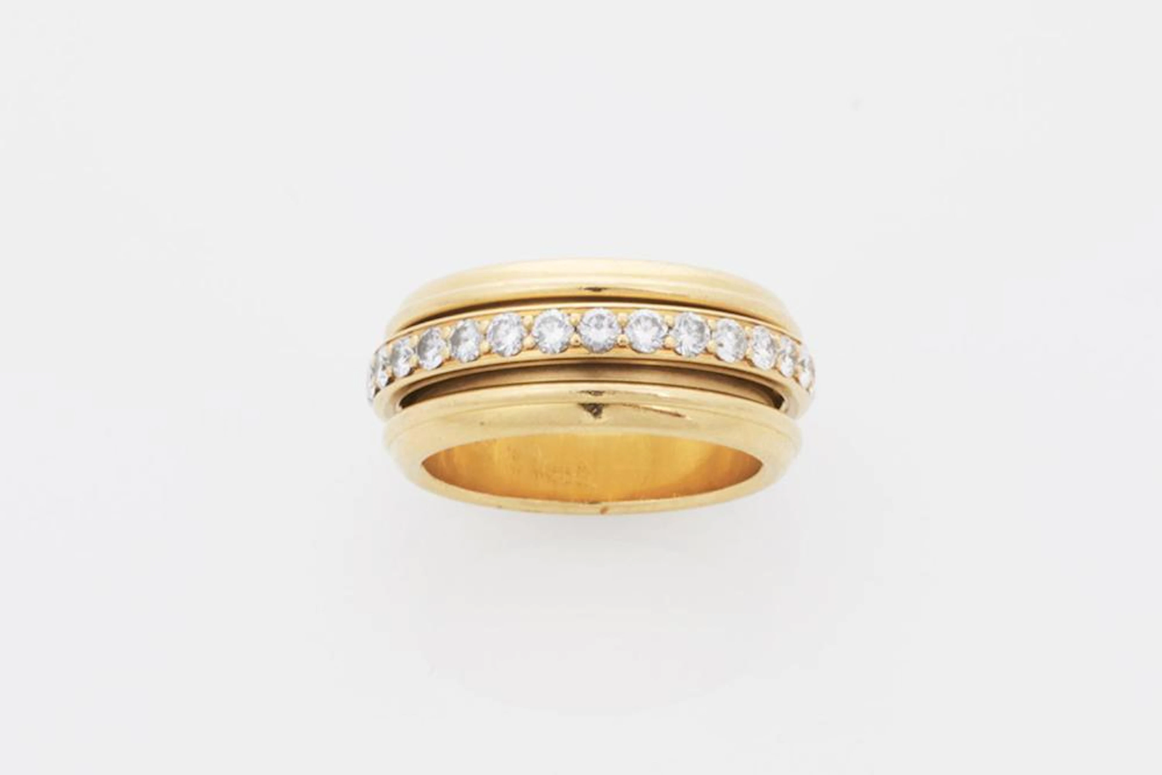Piaget Possession Ring