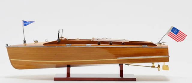Christ Craft Runabout Medium