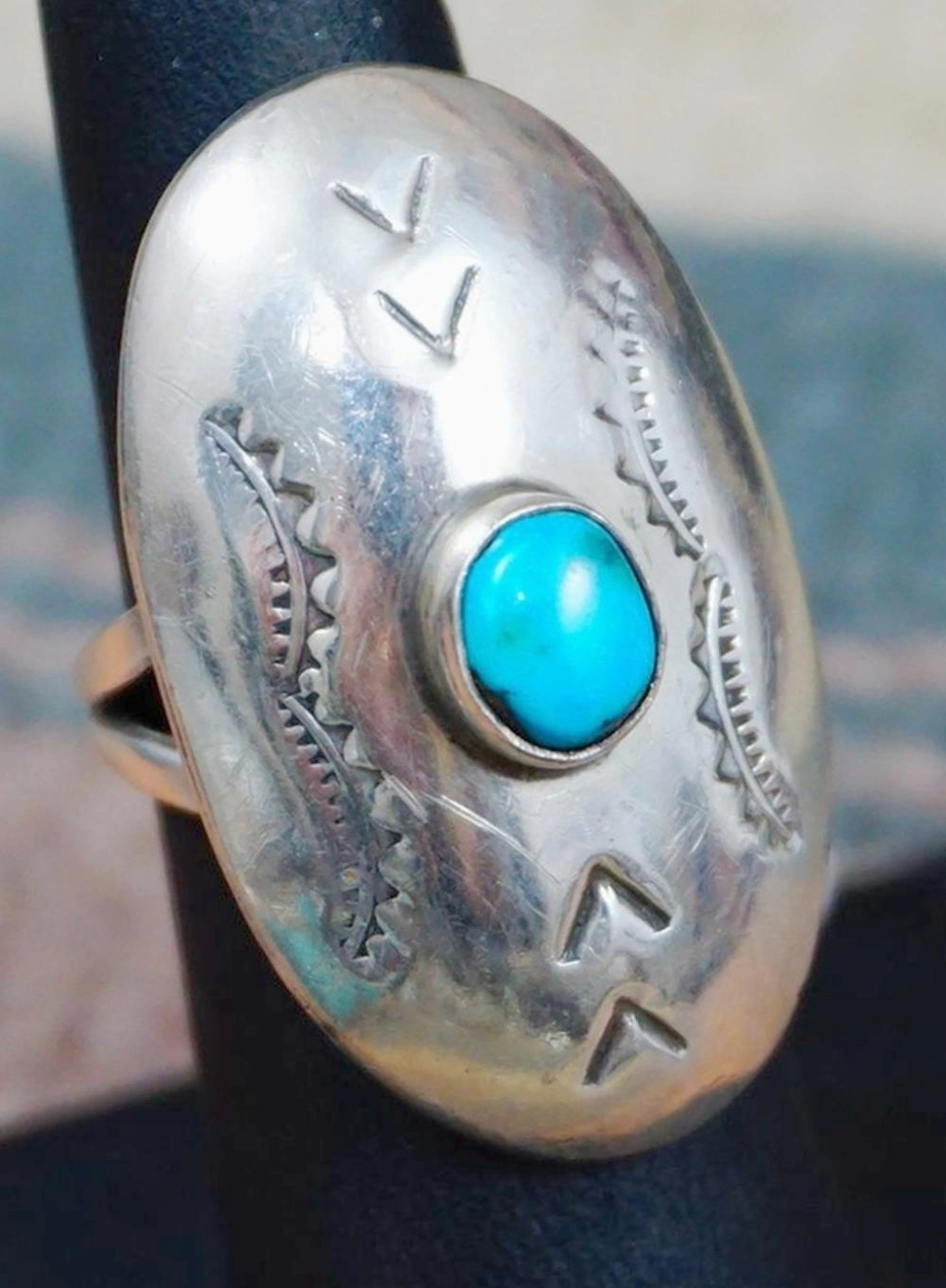 NATIVE AMERICAN MADE VINTAGE NAVAJO TURQUOISE RING