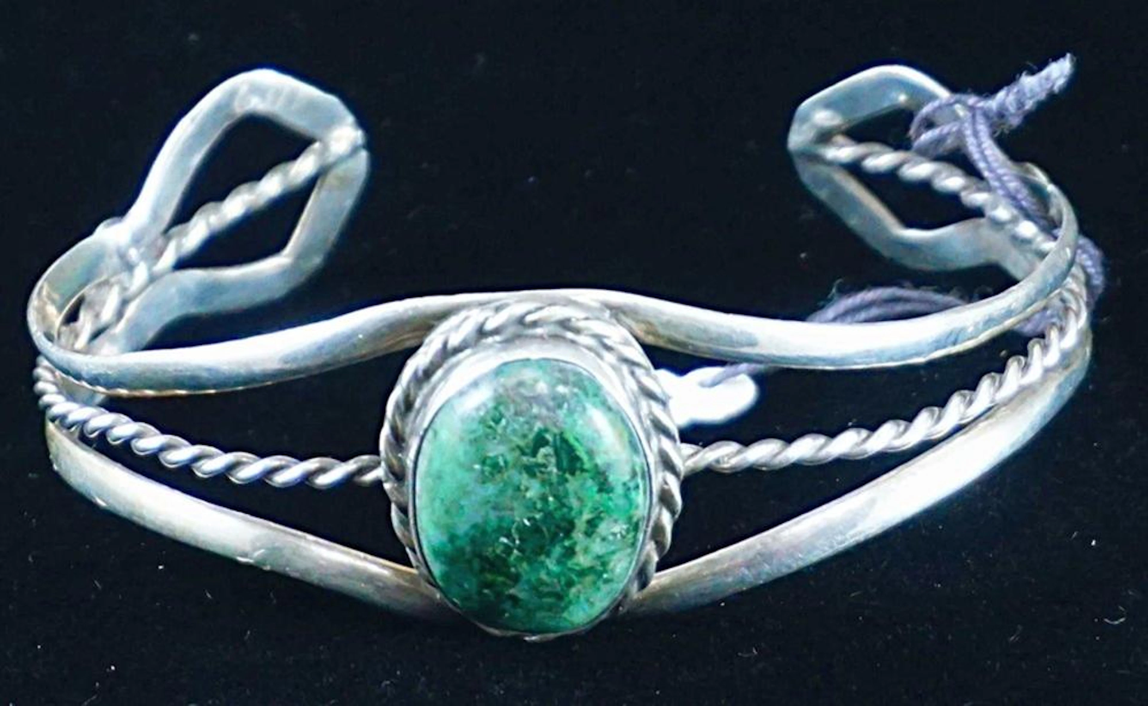 SOUTHWEST VINTAGE NAVAJO BRACELET