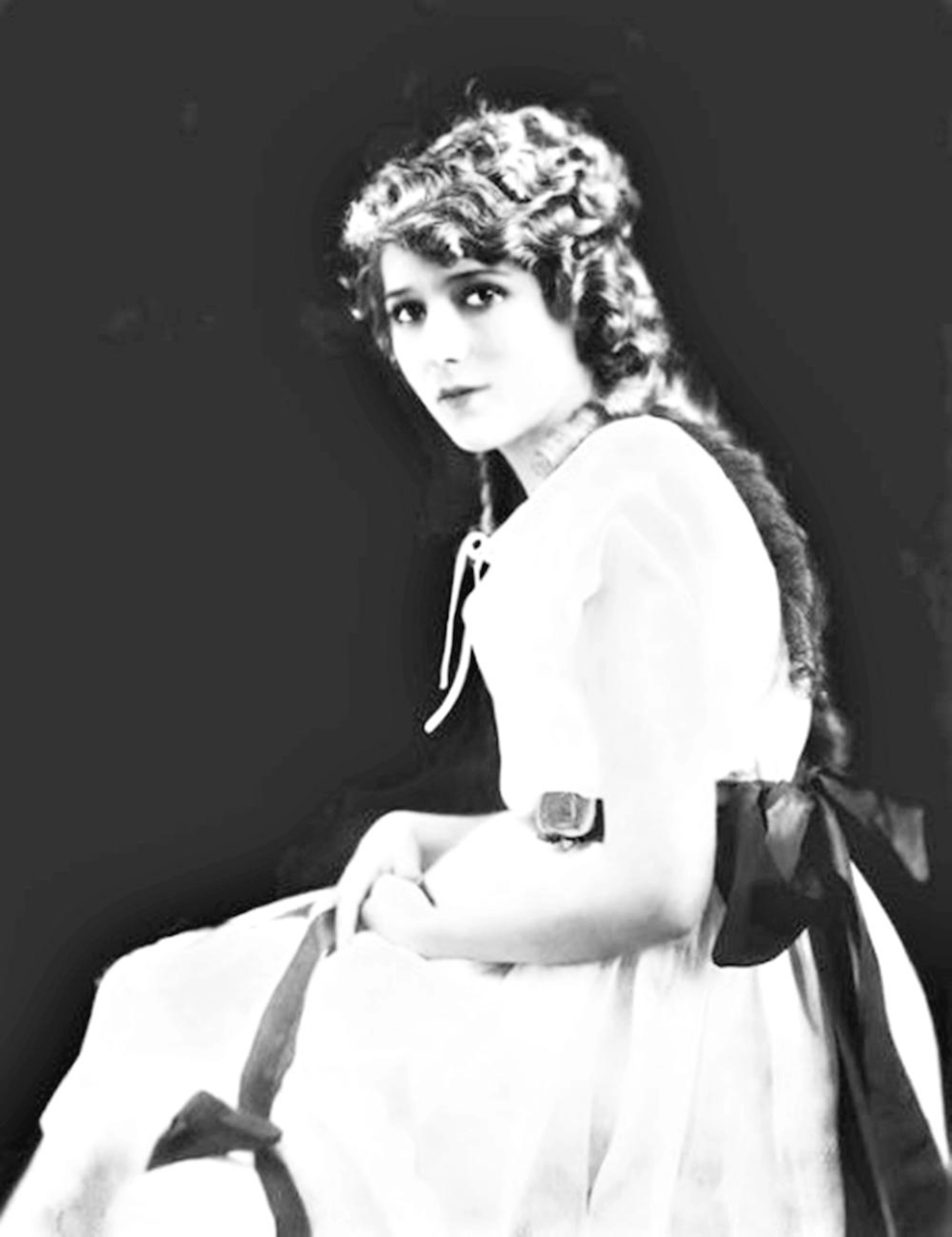 HOLLYWOOD PHOTO ARCHIVE MARY PICKFORD
