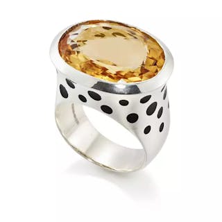 A sterling silver citrine ring