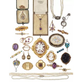 A group of antique and later jewellery