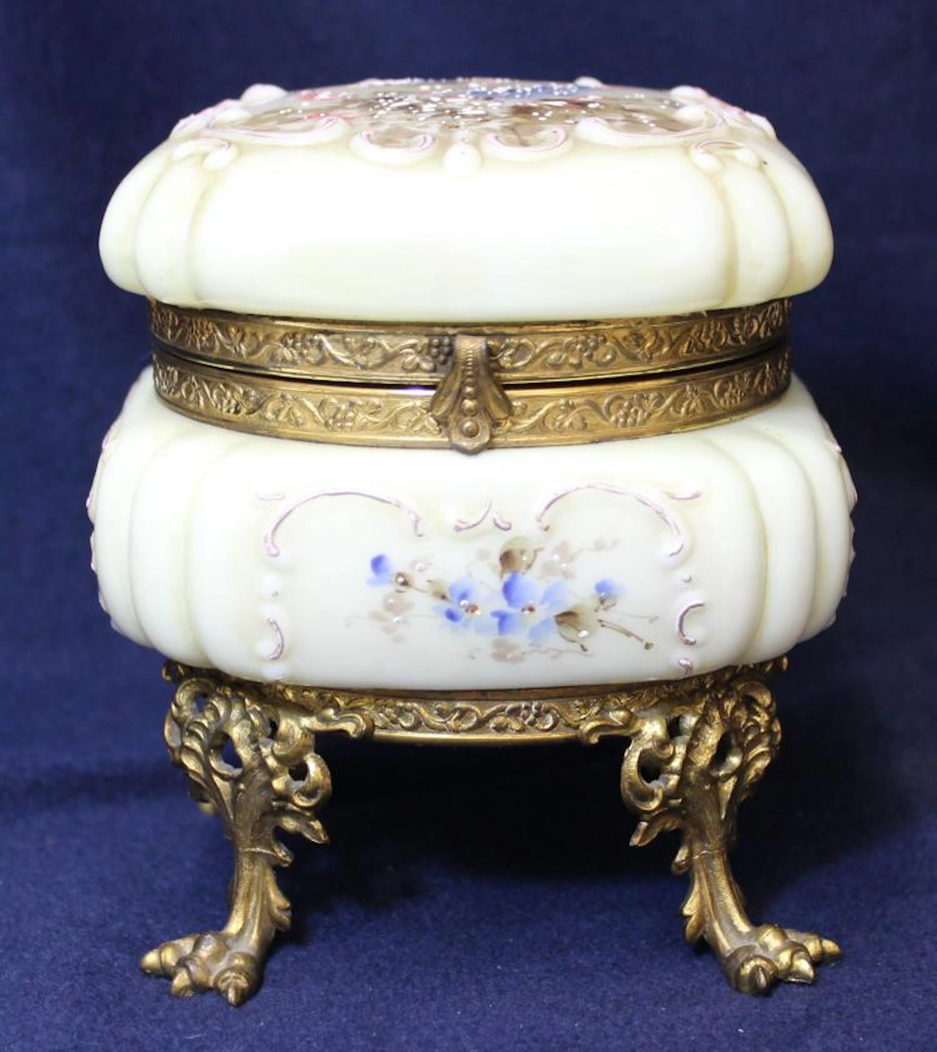 1896+ RARE SGND RODEFER WAVE CREST FOOTED NECKLACE BOX