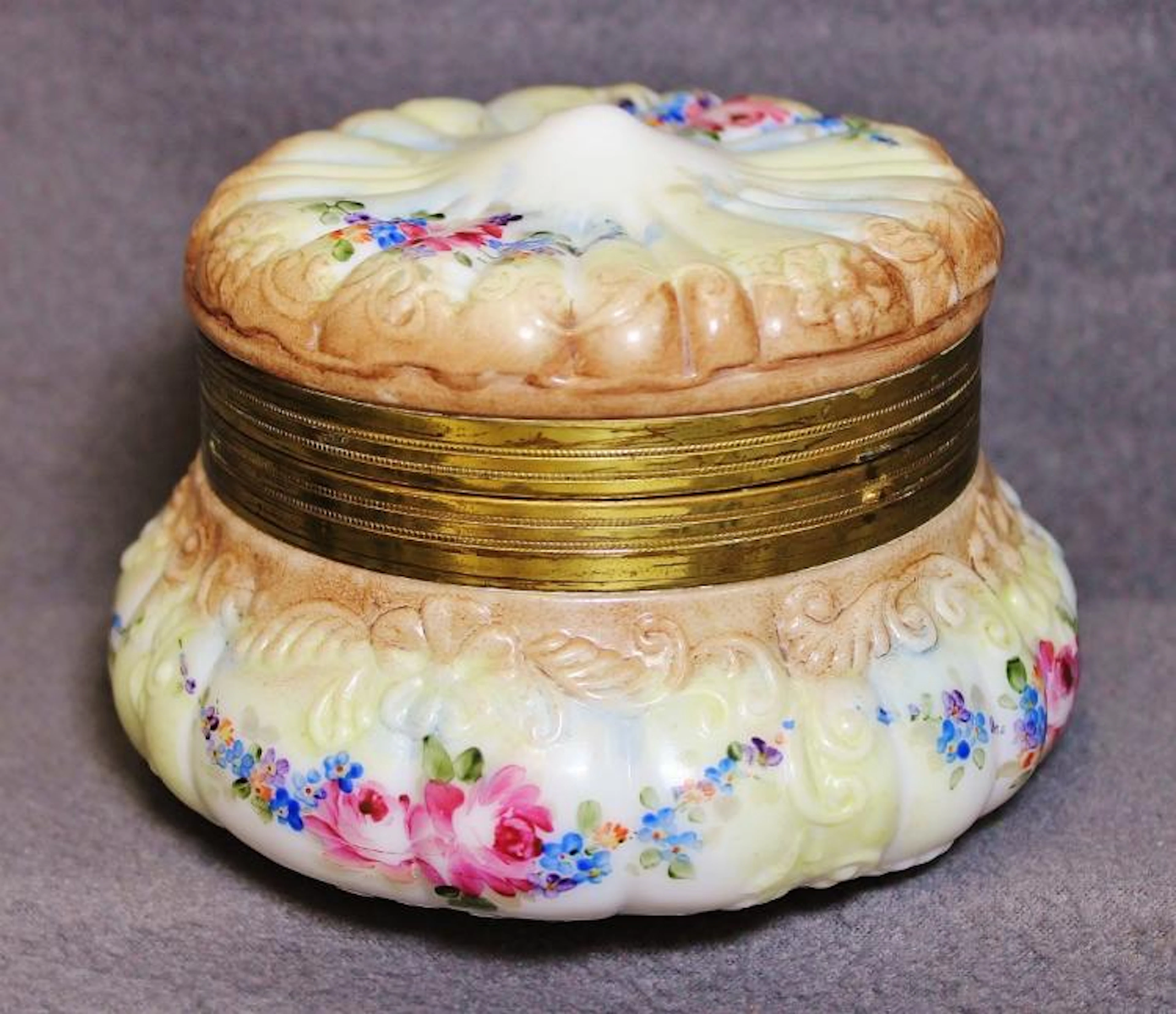 1896 RARE WAVE CREST, KEYSTONE GLASS BLANK NECKLACE BOX